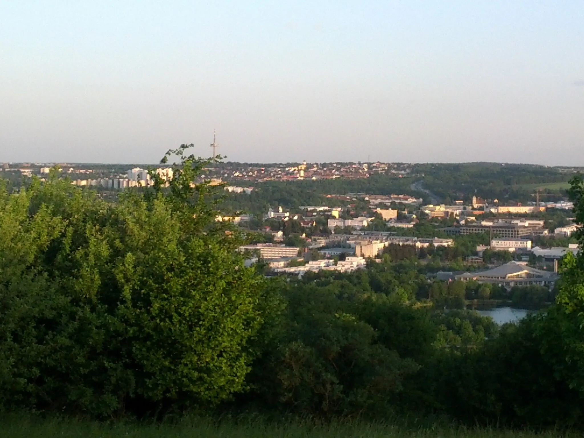 Photo showing: Winzer Höhe, Blick Richtung Westbad