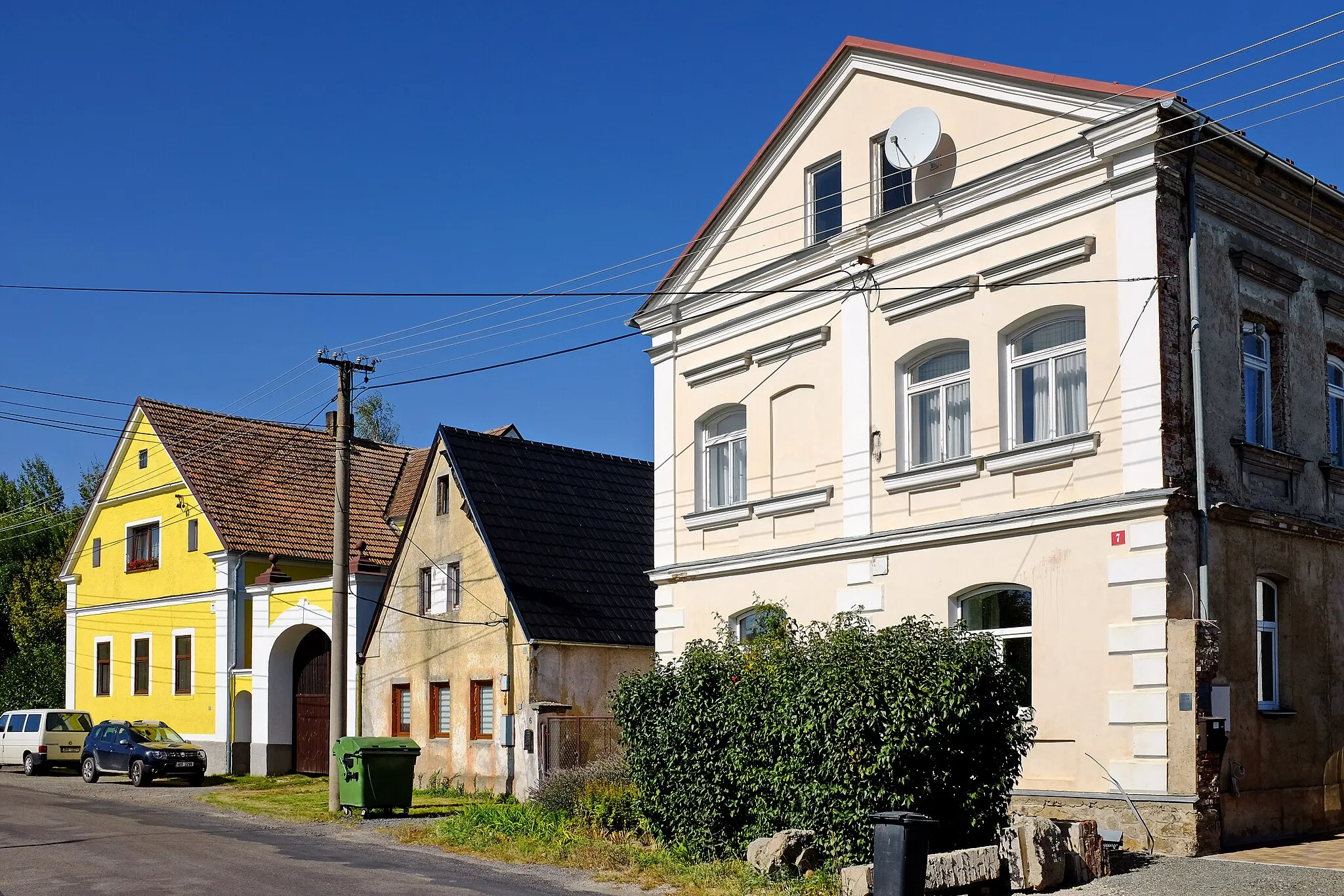Photo showing: Trstěnice, domy čp. 5, 6, 7, okres Cheb