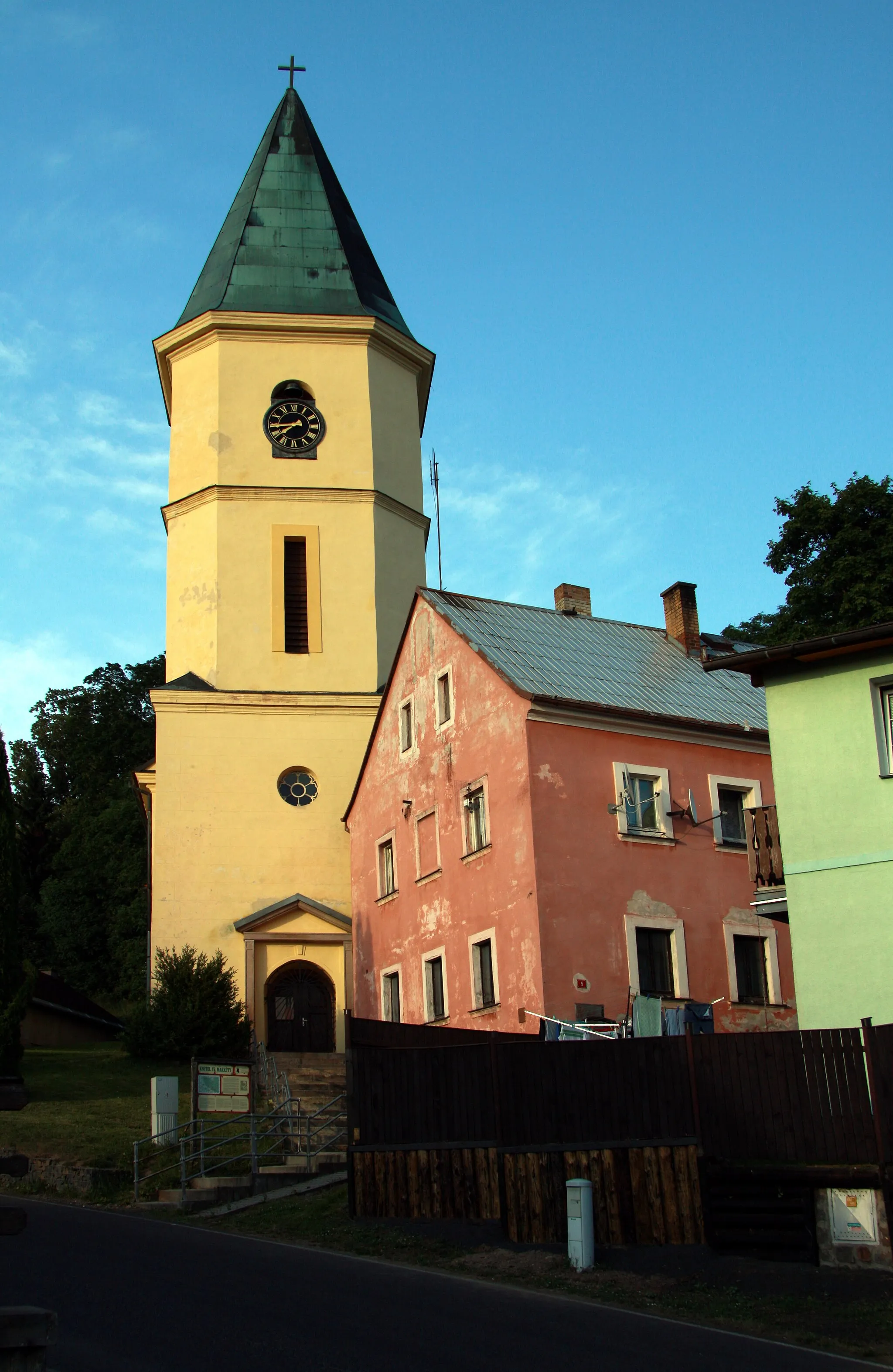 Photo showing: Church in Lázně Kynžvart, Cheb District, Czech Republic