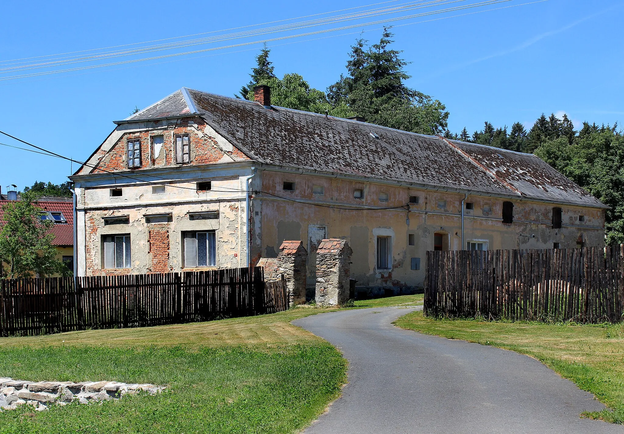 Photo showing: House No 2 in Hvožďany, Czech Republic.