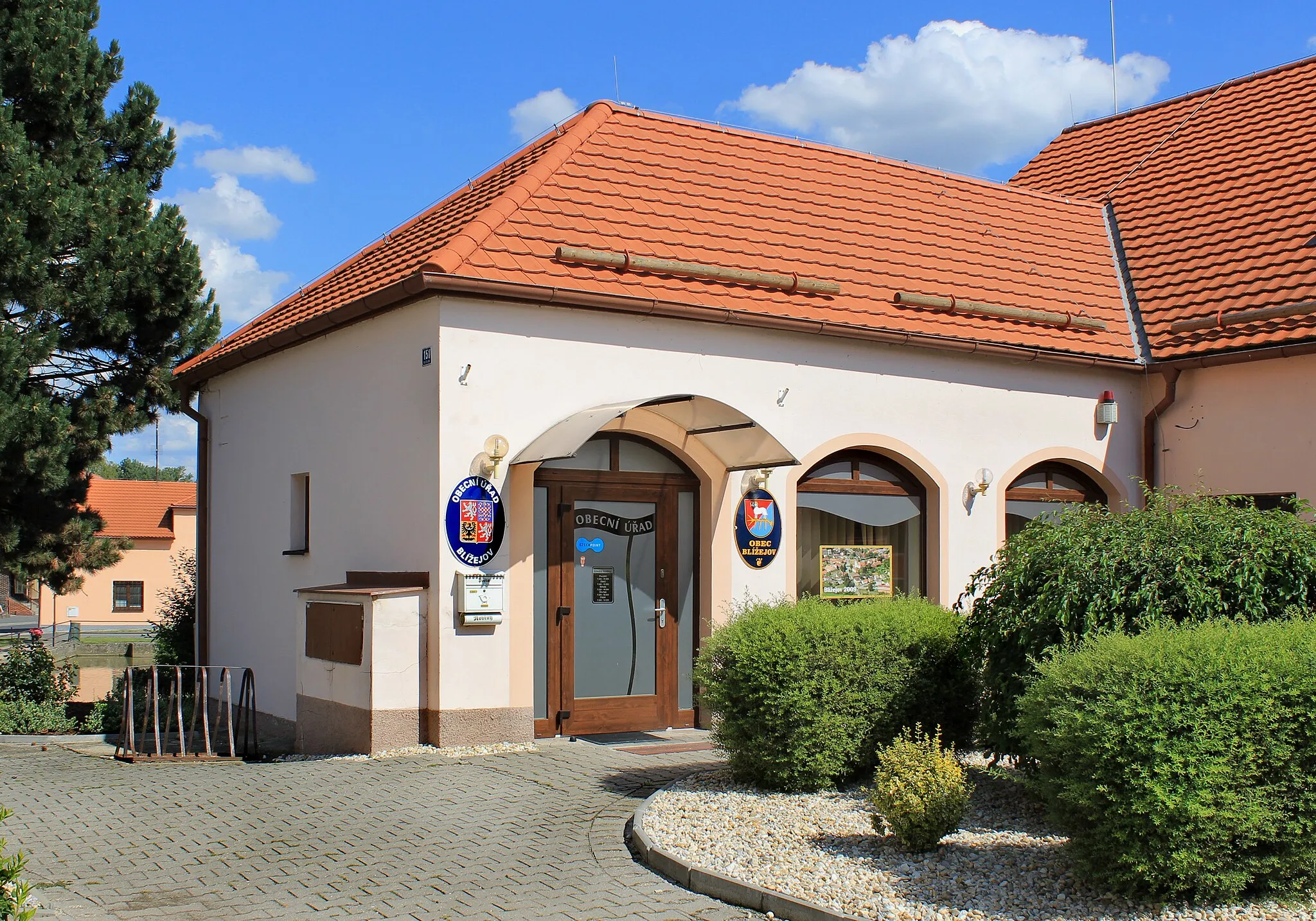 Photo showing: Municipal office in Blížejov, Czech Republic.