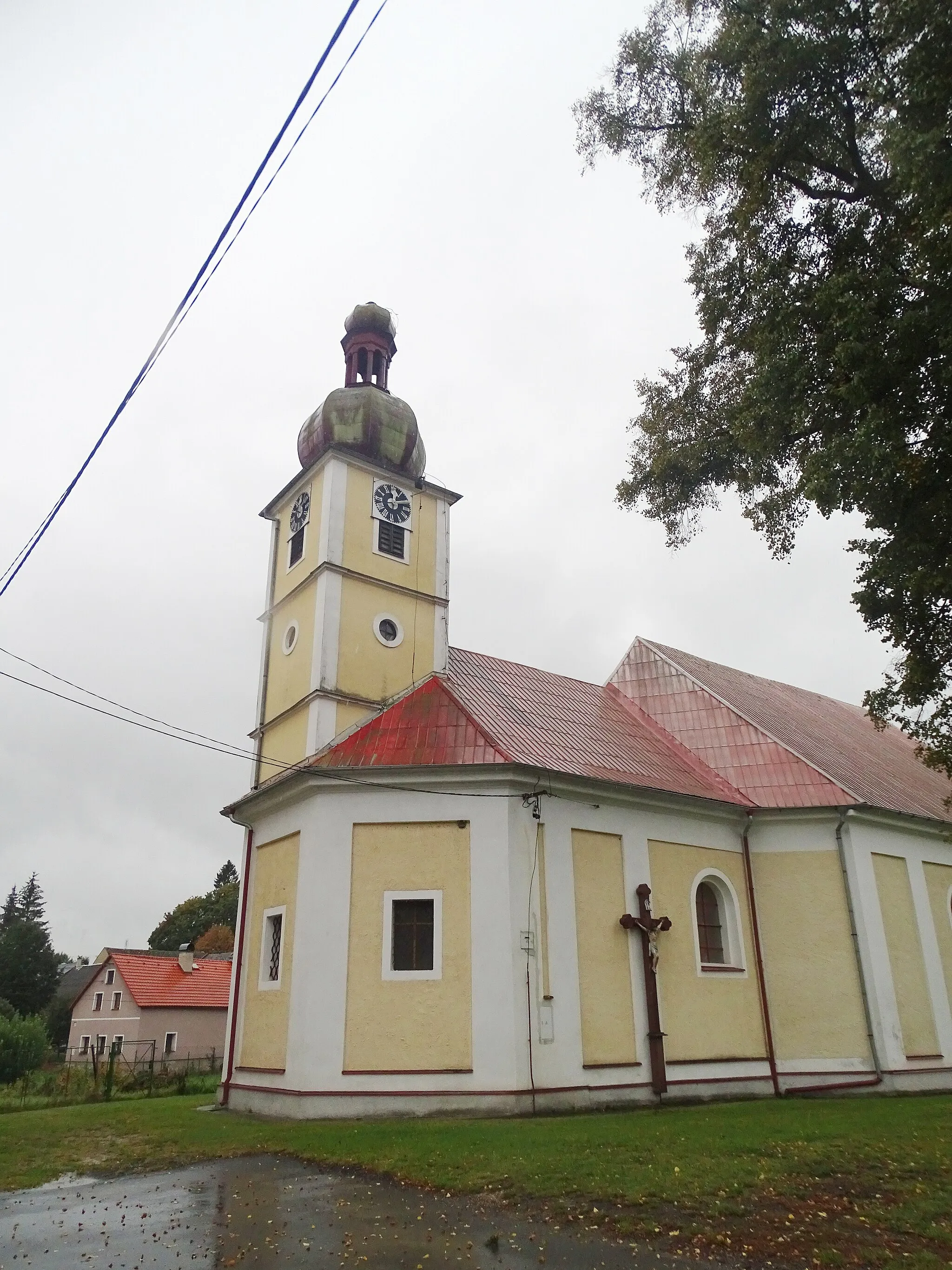 Photo showing: Presbytář kostela Nejsvětější Trojice v Zadním Chodově v Plzeňském kraji