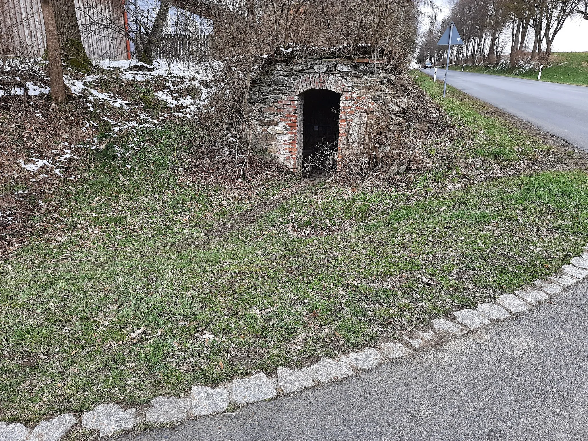 Photo showing: Beiml's Kapelle in Großkonreuth. North of the field in the middle of Großkonreuth.
