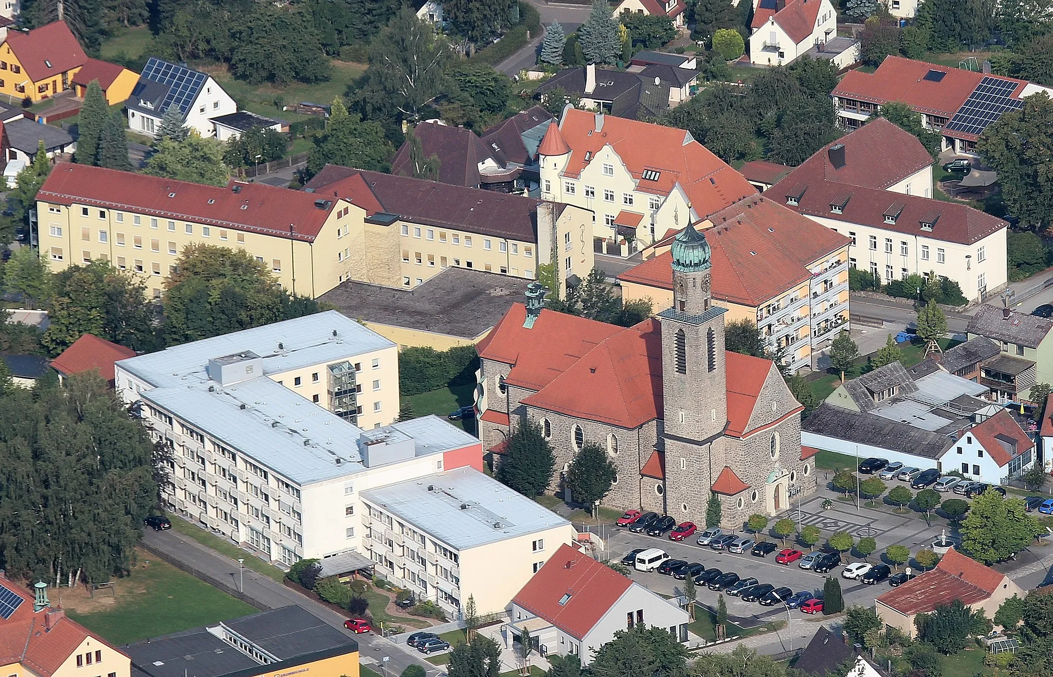 Photo showing: Stadt Vohenstrauß, Landkreis Neustadt an der Waldnaab, Oberpfalz, Bayern: Pfarrkirche Mariä Unbefleckte Empfängnis