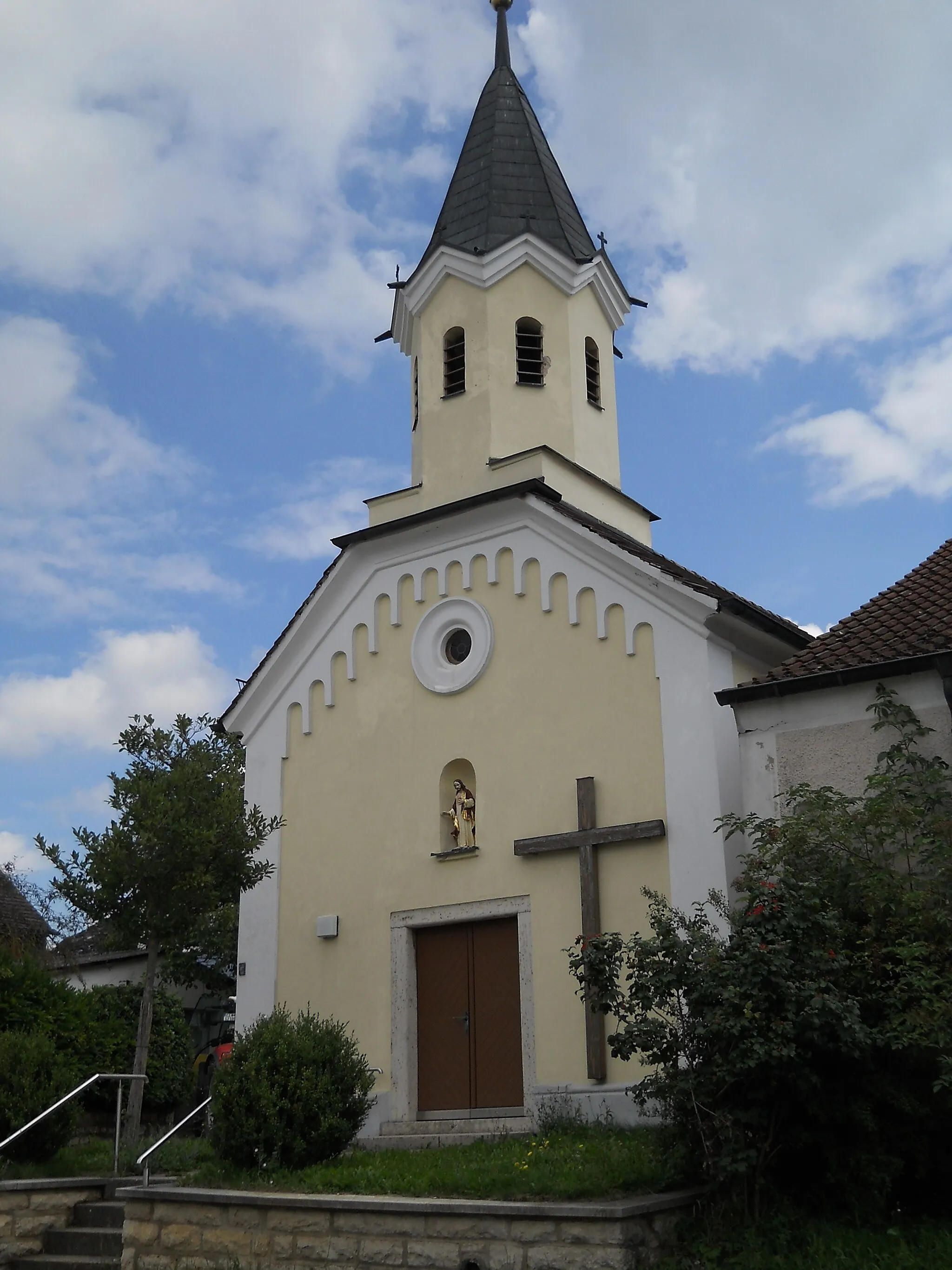 Photo showing: Kirche in Oberndorf, Gemeindeteil von Beilngries im oberbayerischen Landkreis Eichstätt