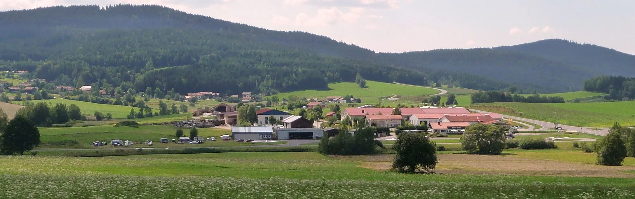 Photo showing: Blick auf den Flugplatz Arnbruck