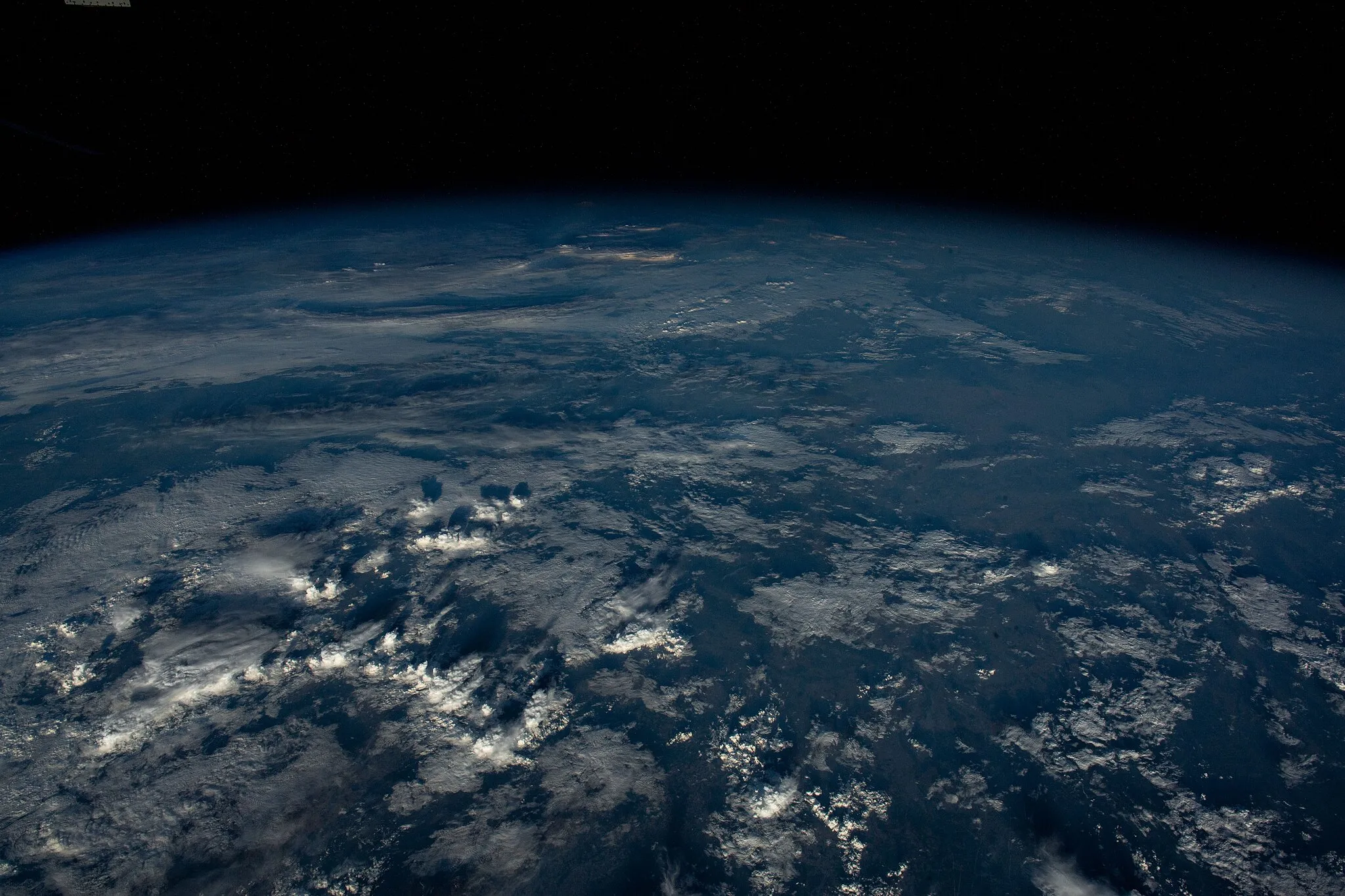 Photo showing: View of Earth taken during ISS Expedition 67.