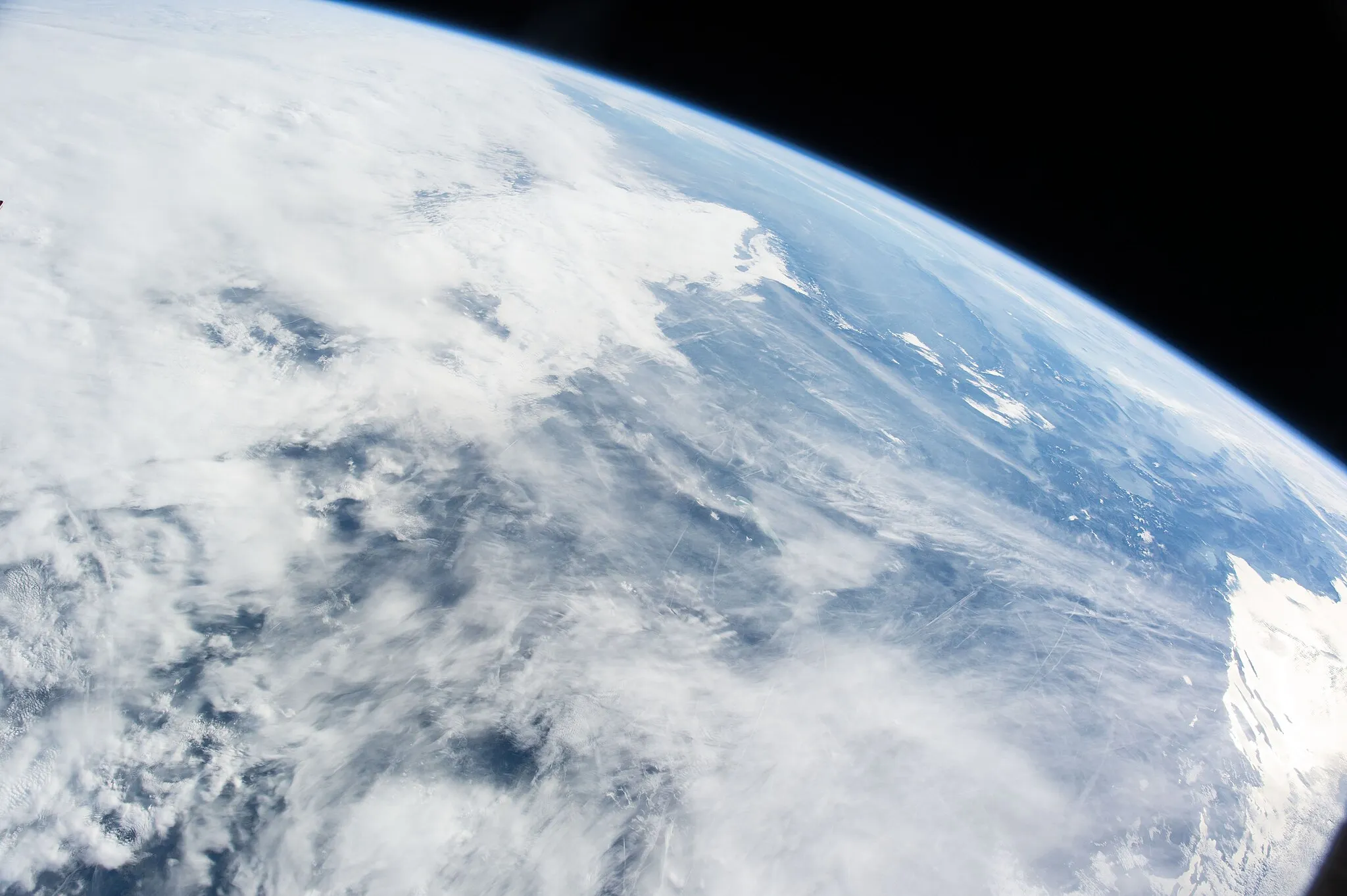 Photo showing: View of Earth taken during ISS Expedition 53.