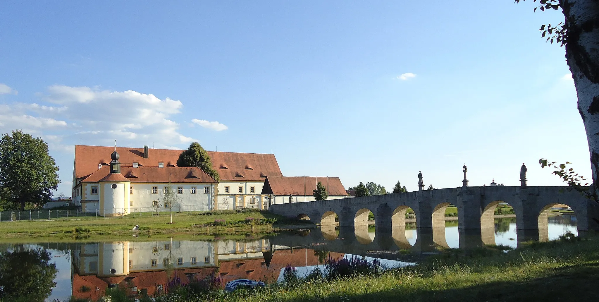 Photo showing: Fischhof und Fischhofbrücke