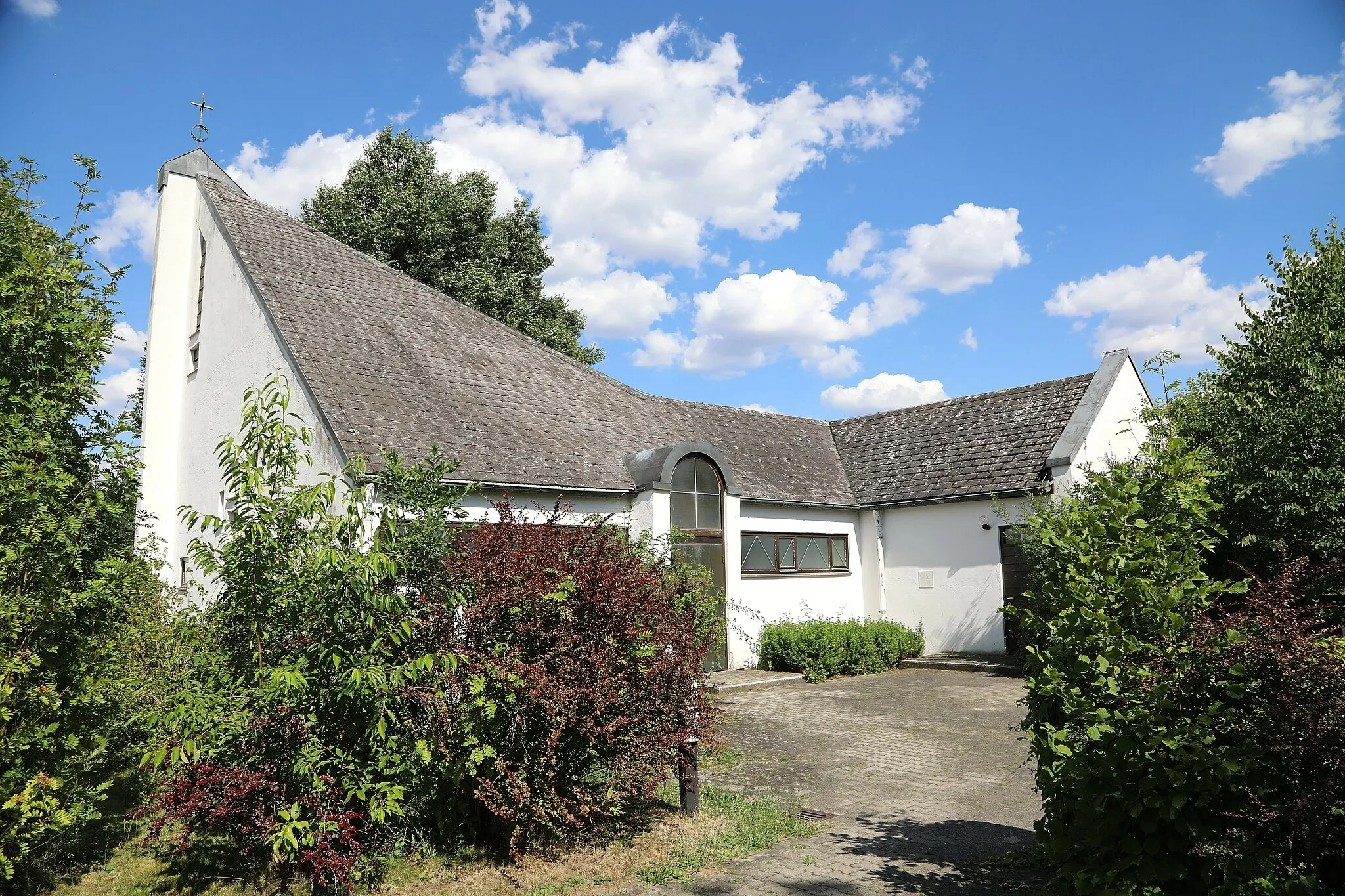 Photo showing: Evangelische Pauluskirche in Pfreimd, Einweihung der Pau-
luskirche am 17. Dezember

1972: Stadt Pfreimd, Landkreis Schwandorf, Oberpfalz, Bayern