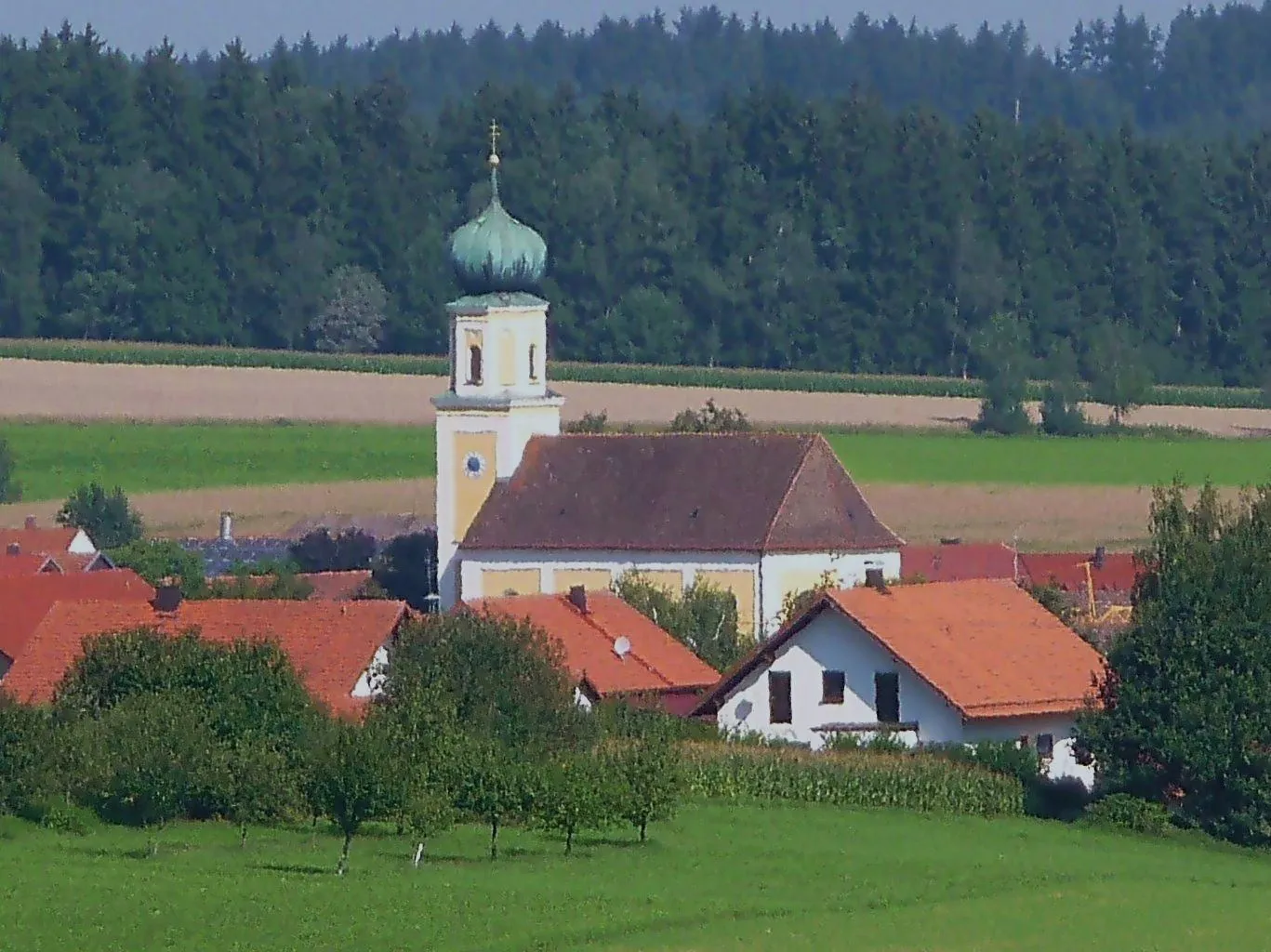 Photo showing: Die Pfarrkirche St. Michael in Michelsneukirchen
