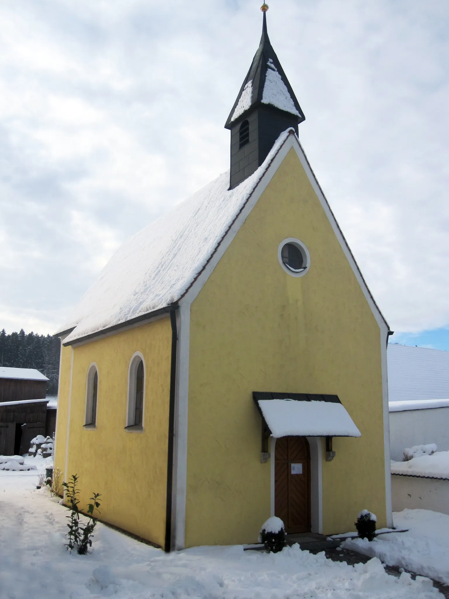 Photo showing: Kapelle St. Peter und Paul in Winn, Gemeindebereich 92358 Seubersdorf