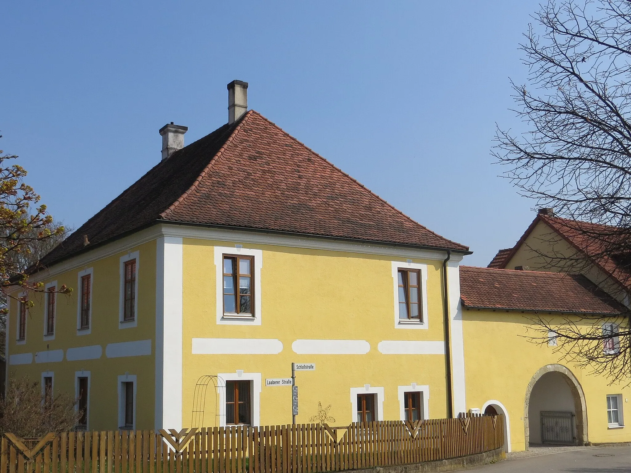 Photo showing: Ehem. Schloss - Bergstetten
