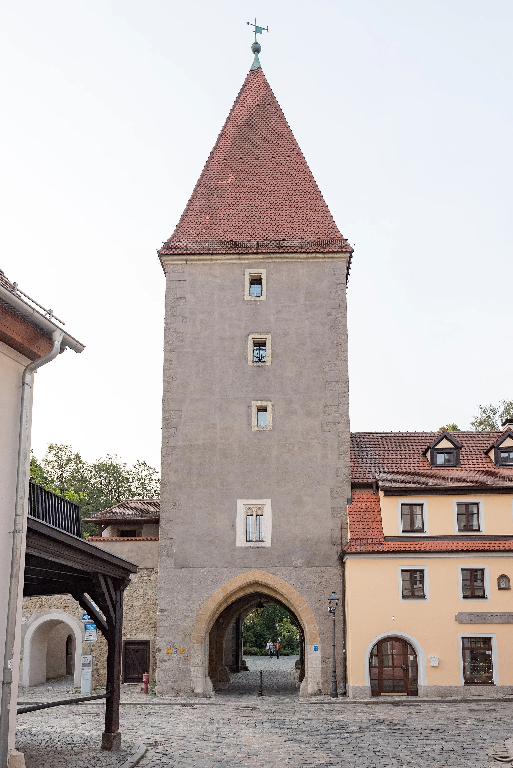 Photo showing: Amberg, Stadtbefestigung, Jesuitenfahrt 6, 8, Vilstor