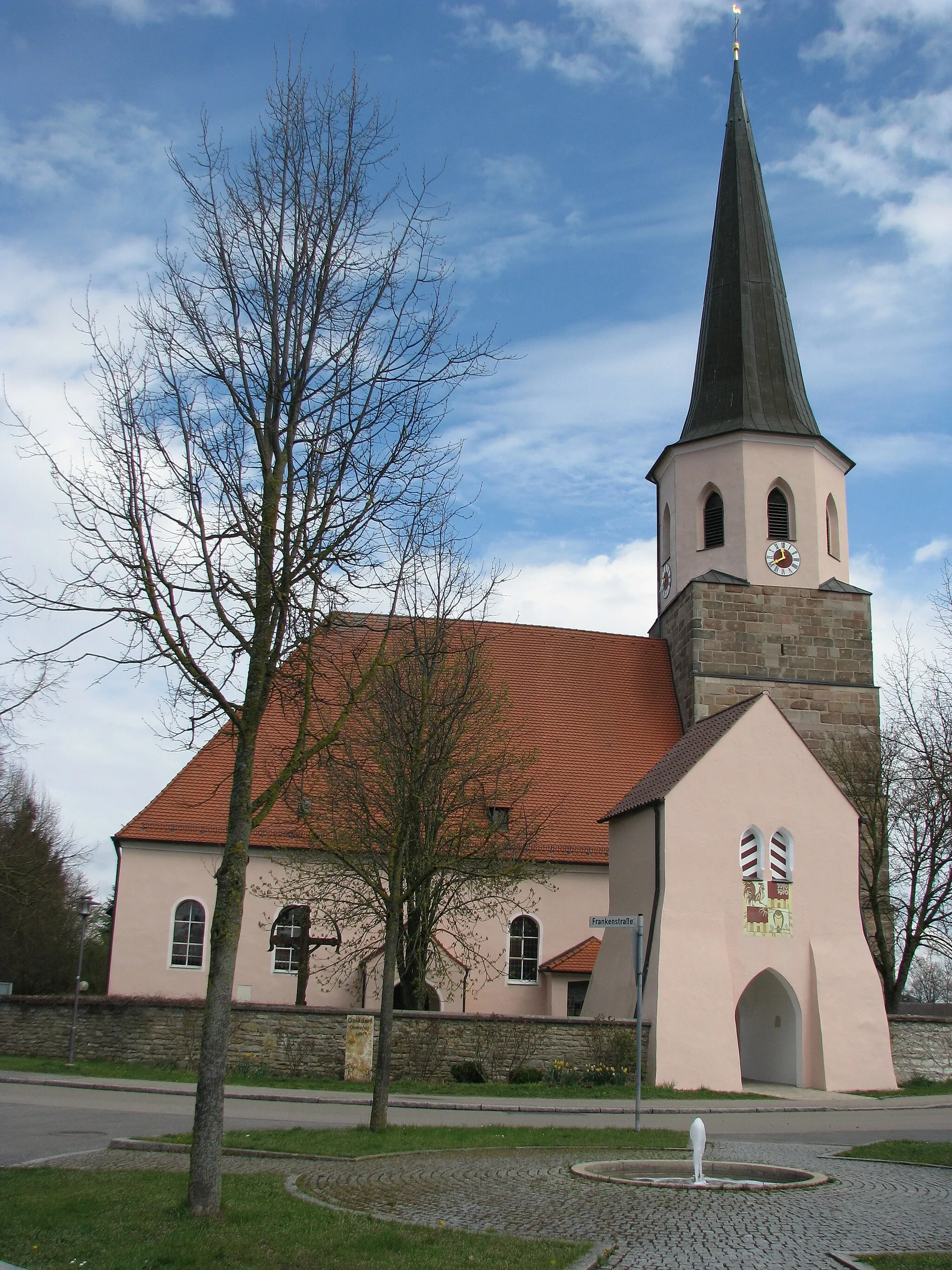 Photo showing: Möning, Ortsteil von Freystadt im Landkreis Neumarkt in der Oberpfalz, Kath. Pfarrkirche St. Willibald