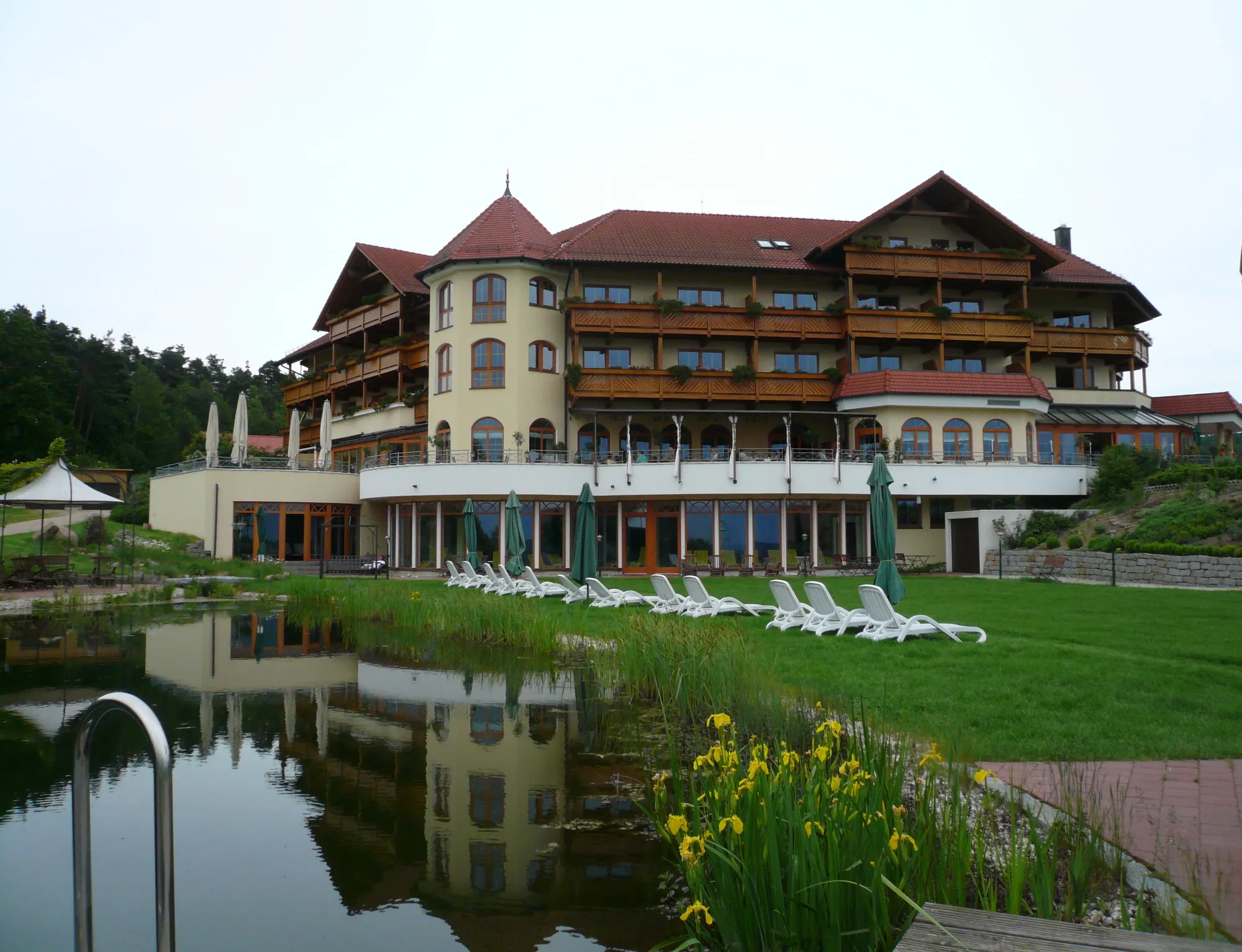 Photo showing: Hotel Birkenhof mit Restaurant Eisvogel

in Neunburg vorm Wald, Oberpfalz