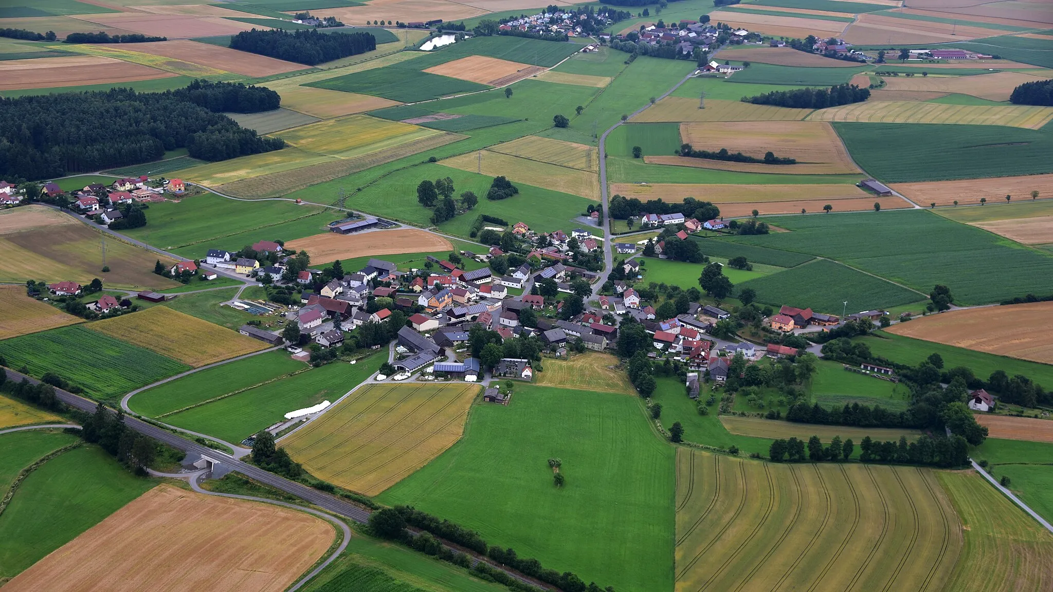 Photo showing: Ramlesreuth, Luftaufnahme (2016)