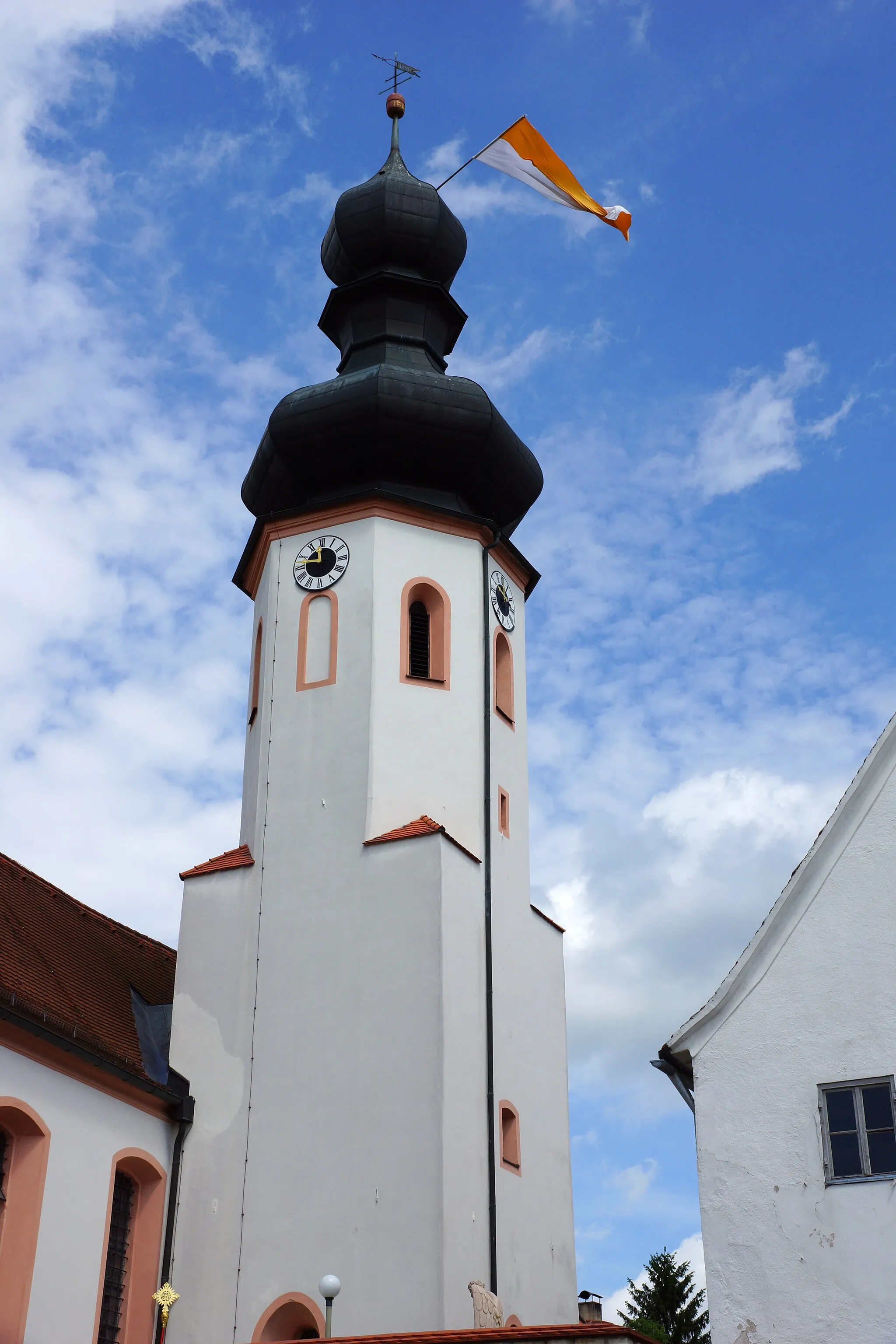 Photo showing: Die katholische Pfarrkirche St. Vitus in Großalfalterbach bei Deining in der Oberpfalz: