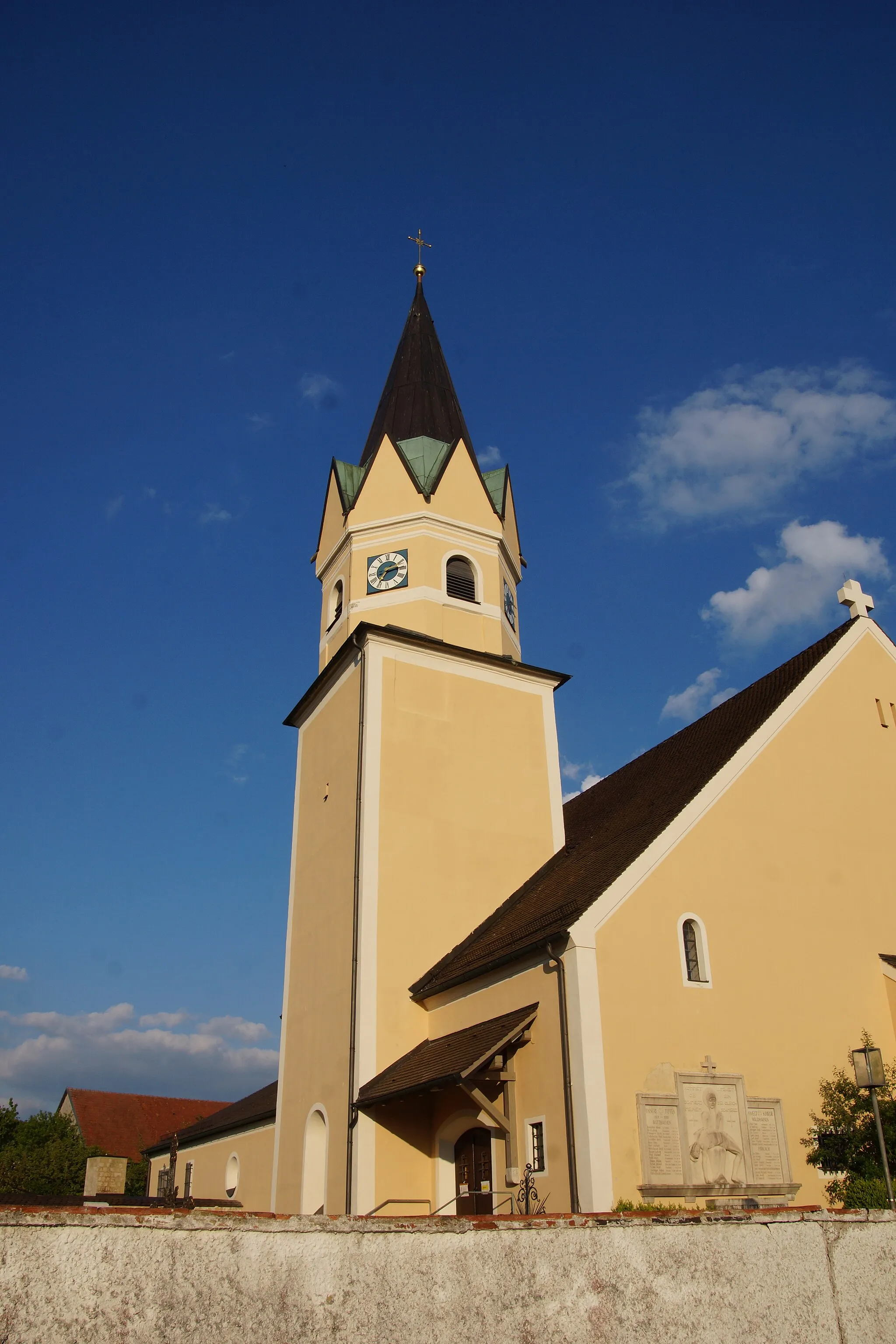 Photo showing: St. Johann Baptist in Batzhausen