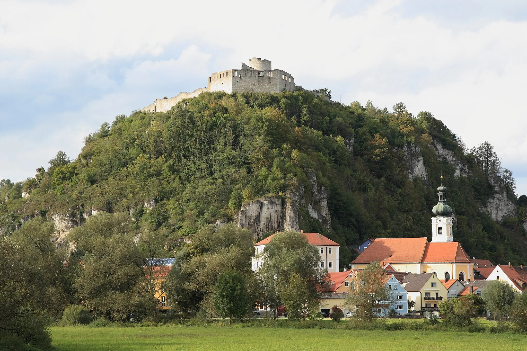 Photo showing: Ansicht des Burgberges aus südöstlicher Richtung