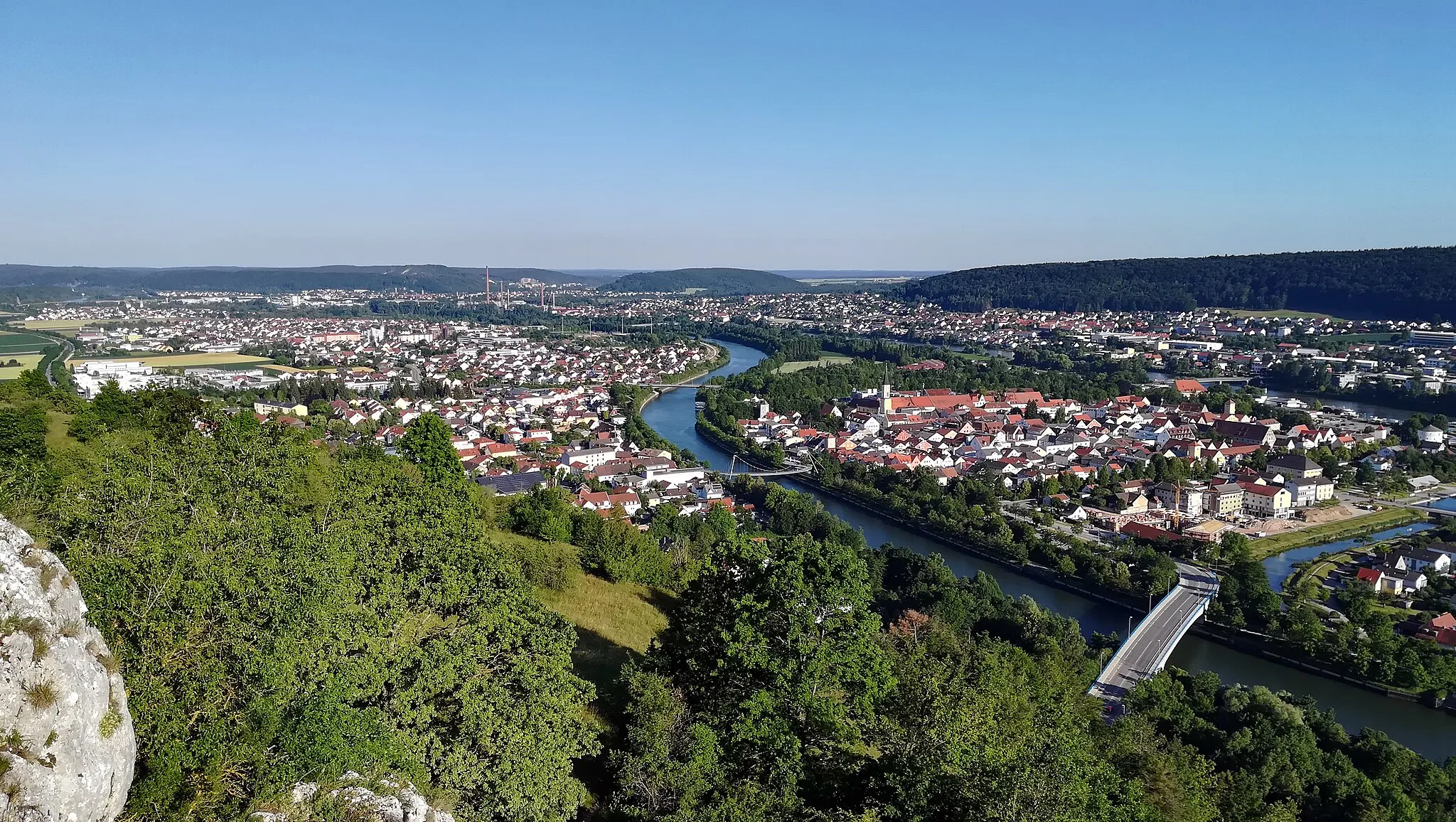 Photo showing: Kelheim ist die Kreisstadt des gleichnamigen Landkreises im Regierungsbezirk Niederbayern und mit rund 17.000 Einwohnern zugleich dessen bevölkerungsreichste Stadt.