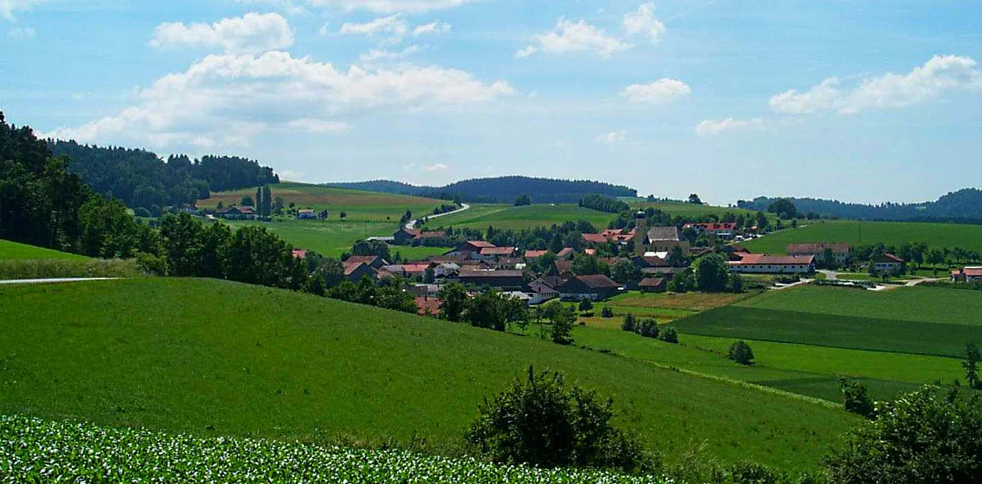 Photo showing: Zenching mit Pfarrkirche St. Ädigius