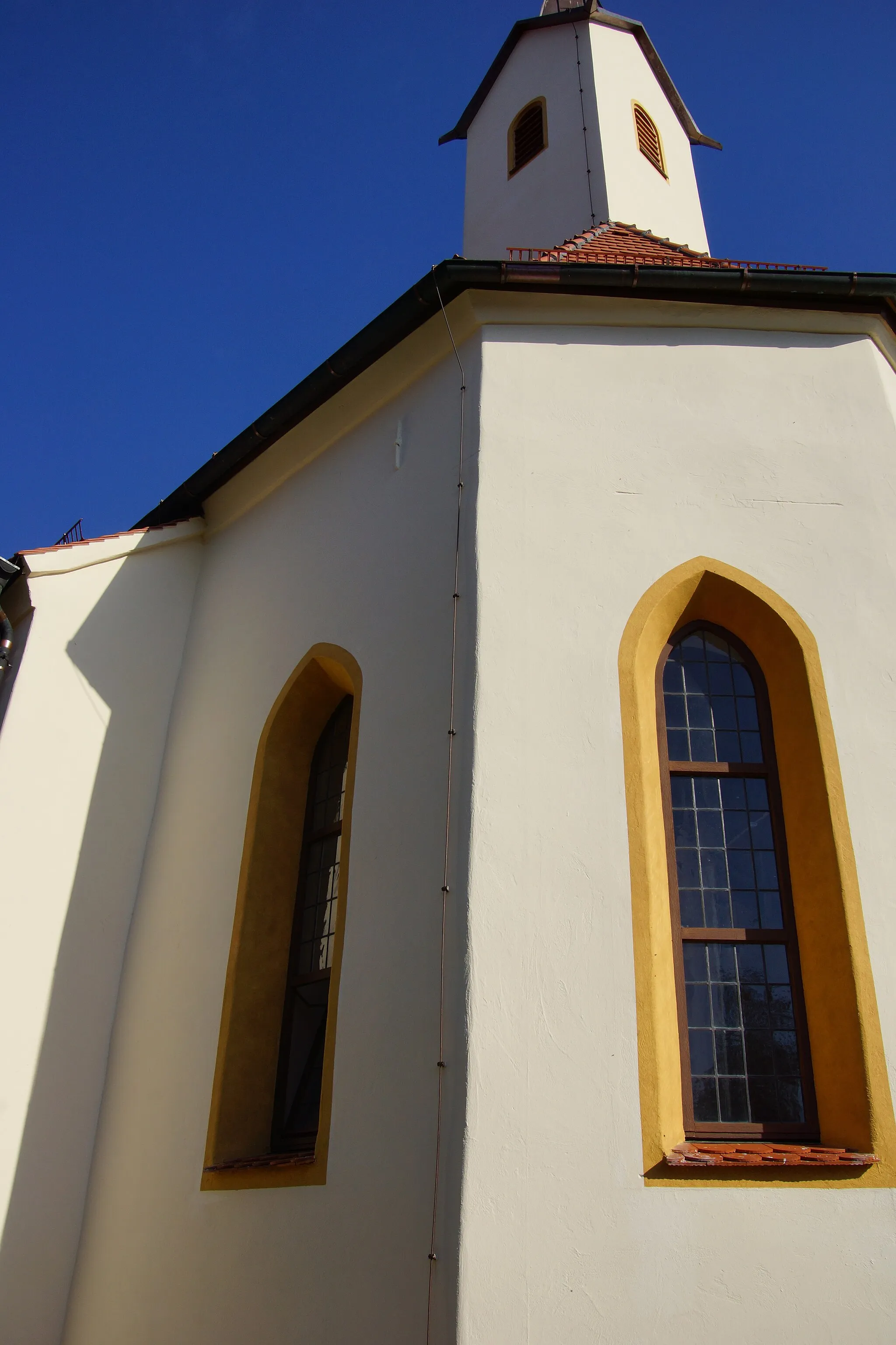 Photo showing: Die katholische Filialkirche St. Hippolytus in Hennenberg bei Berching in der Oberpfalz: