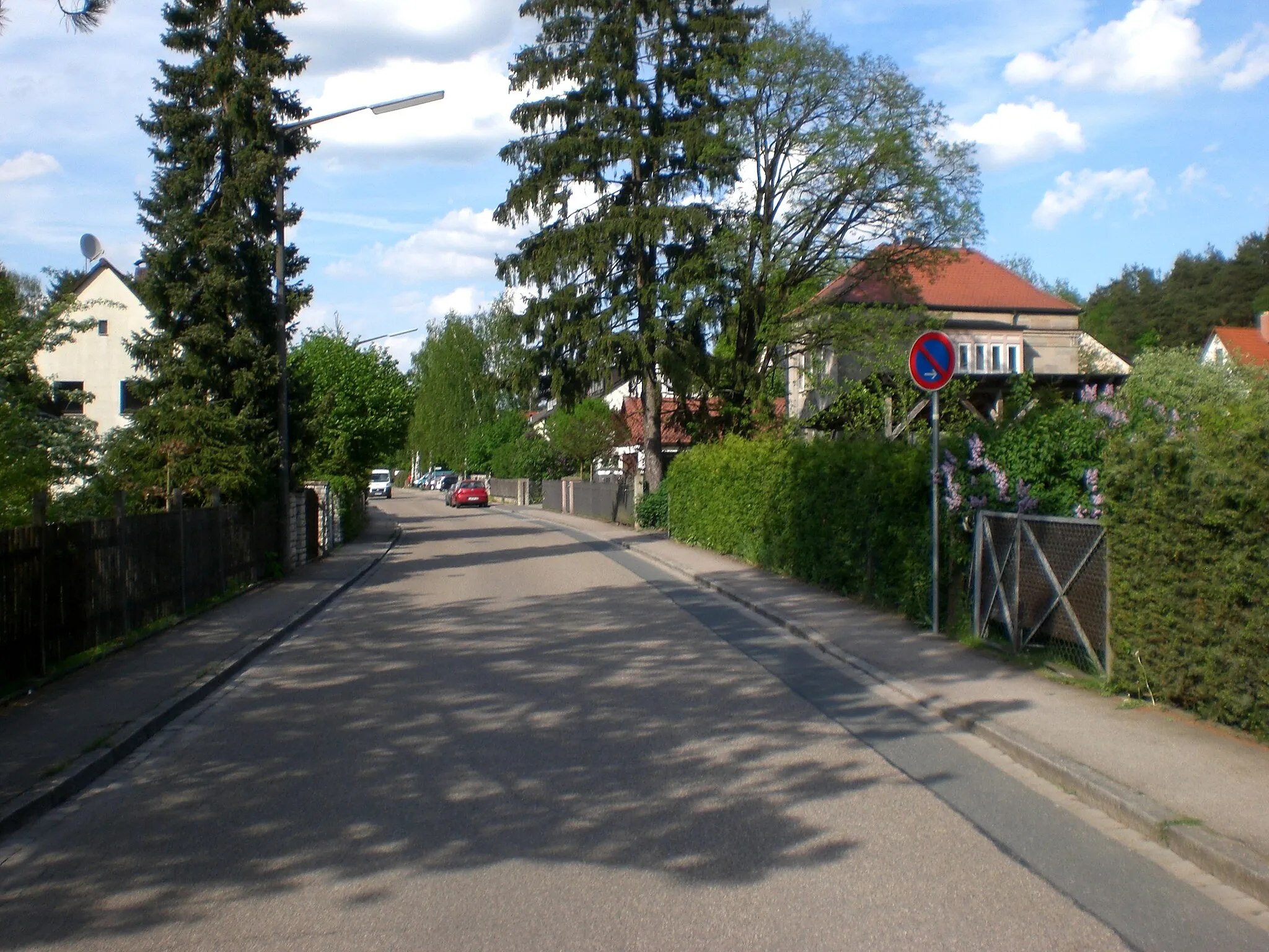 Photo showing: Wohnstrasse in Moosbach