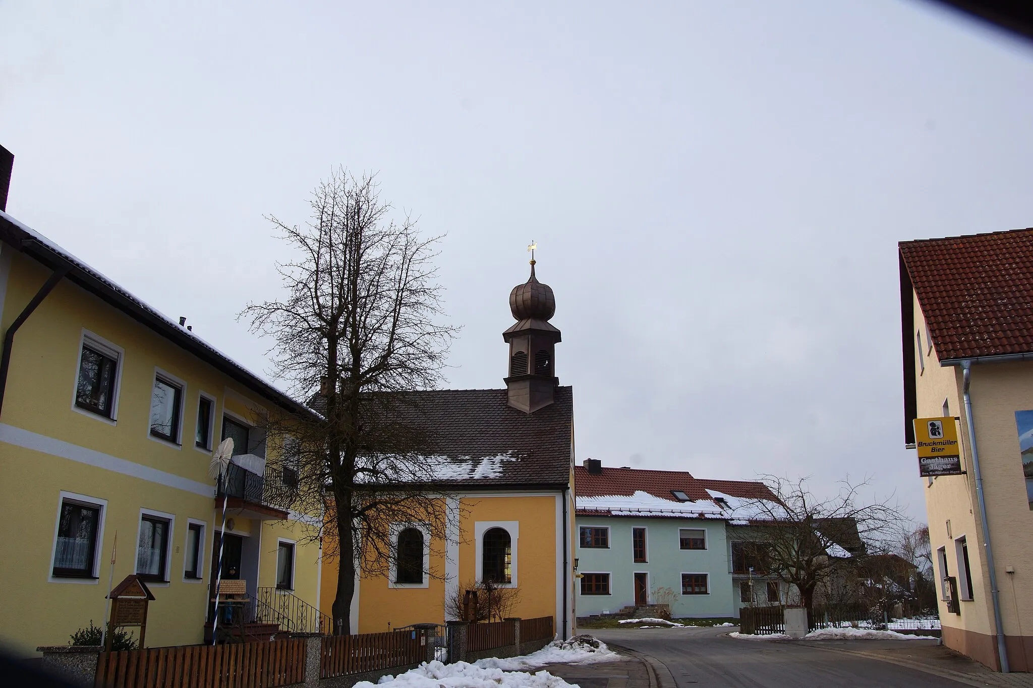 Photo showing: Die katholische Filialkirche St. Franz Xaver in Garsdorf bei Amberg