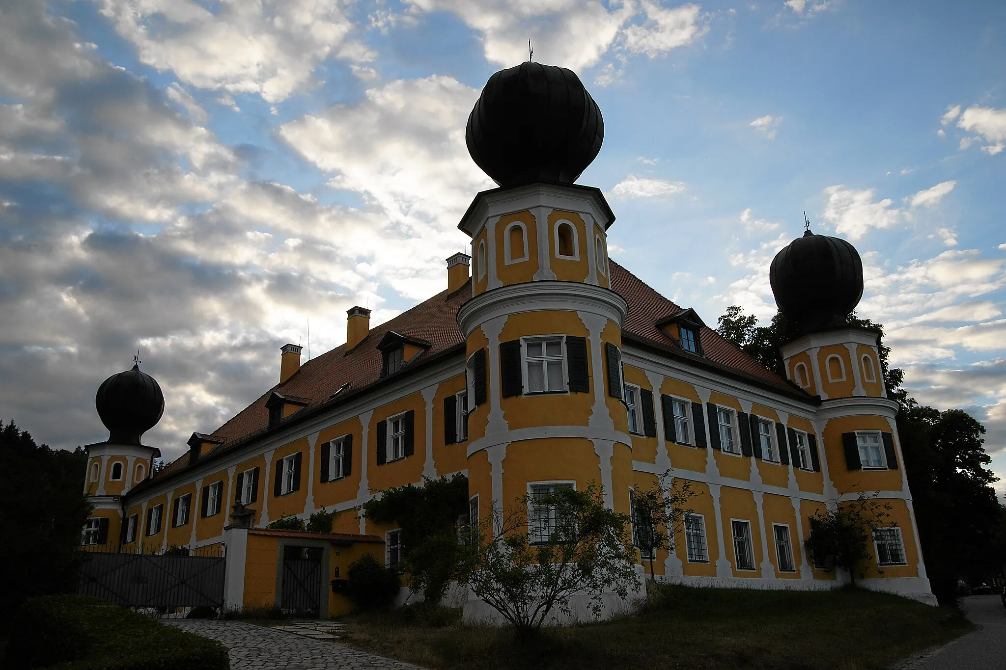 Photo showing: Schloss Ramspau