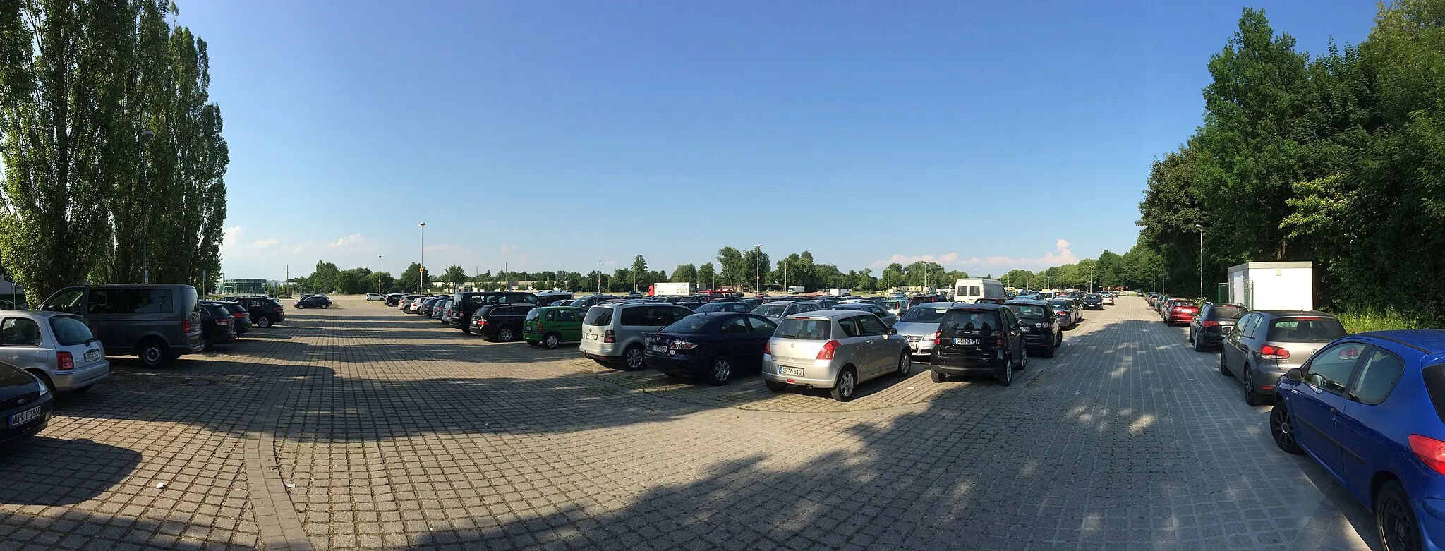 Photo showing: Panorama Grossparkplatz am Hagen, Straubing - ohne Volksfest und Ostbayernschau