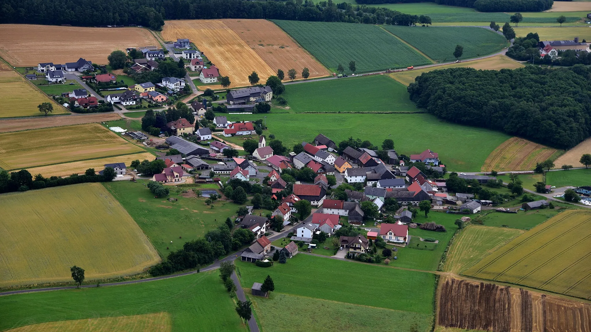 Photo showing: Sassenreuth, Luftaufnahme (2016)
