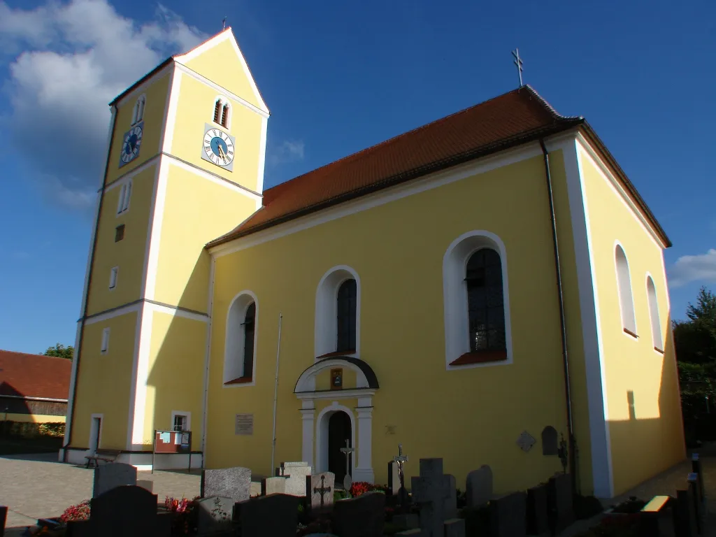 Photo showing: Kirche St.Walburga in Lintach