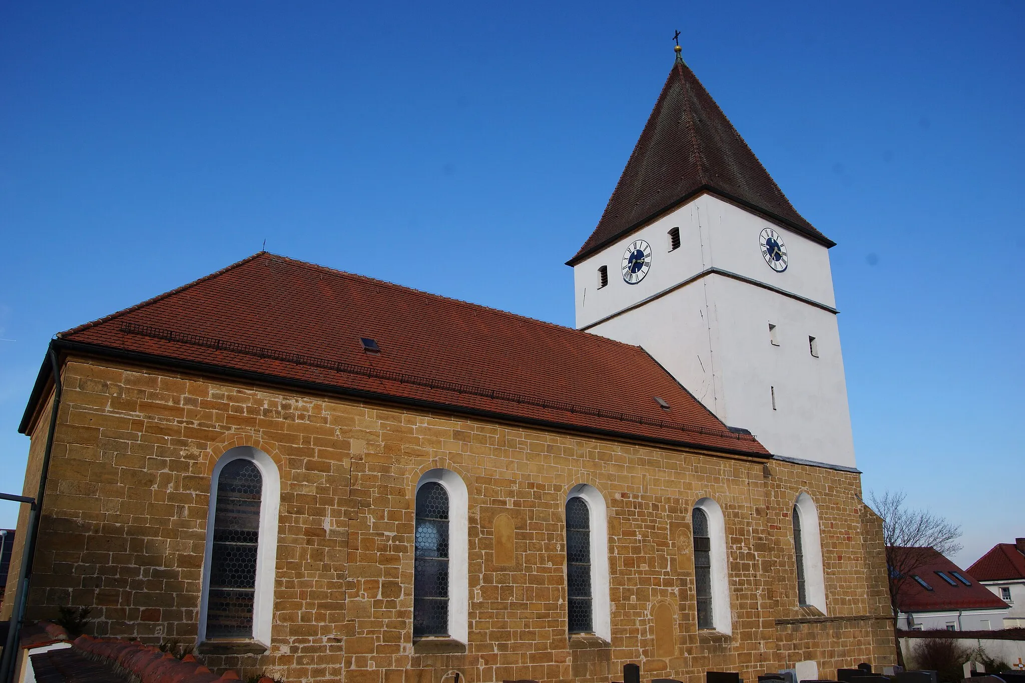 Photo showing: Die katholische Pfarrkirche St. Johannes Baptist in Großschönbrunn bei Freihung in der Oberpfalz