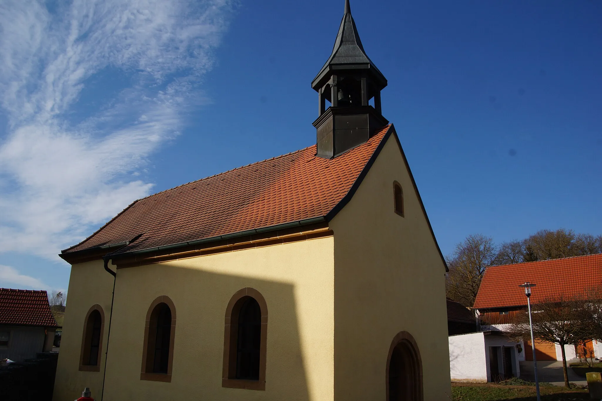 Photo showing: Die Dreifaltigkeitskirche Krickelsdorf