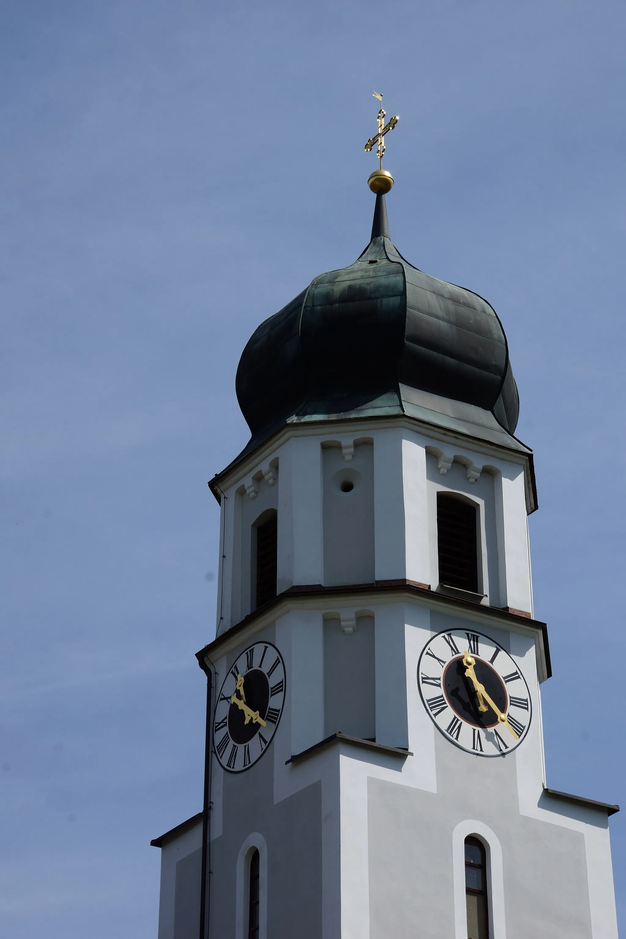 Photo showing: Die katholische Pfarrkirche St. Peter in Adertshausen in der Oberpfalz