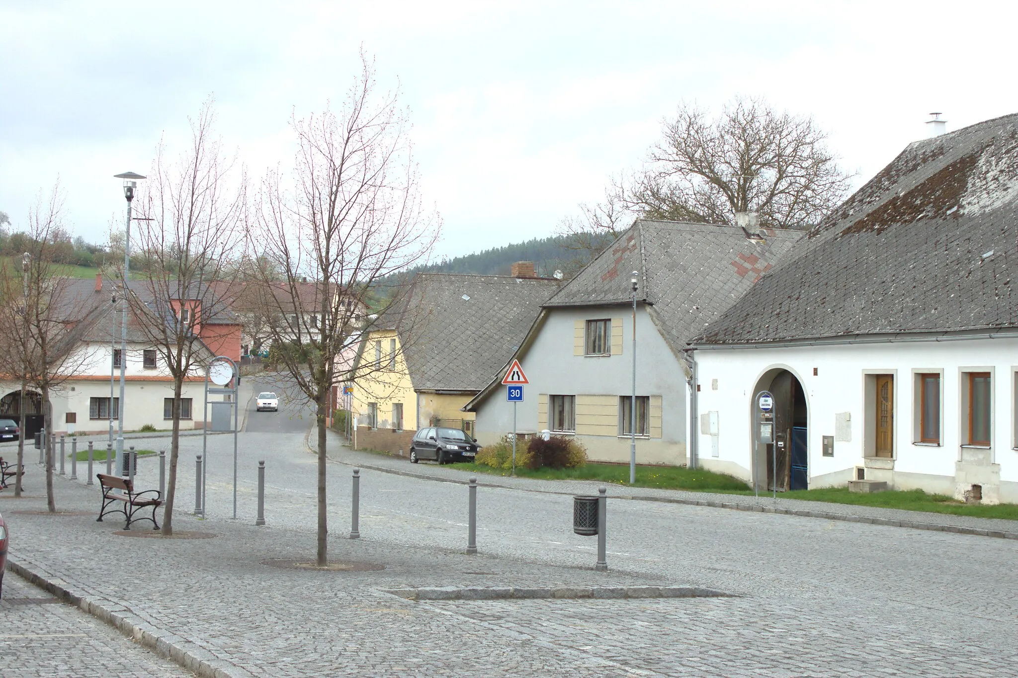 Photo showing: Main square in the town of Strážov, Plzeň Region, CZ