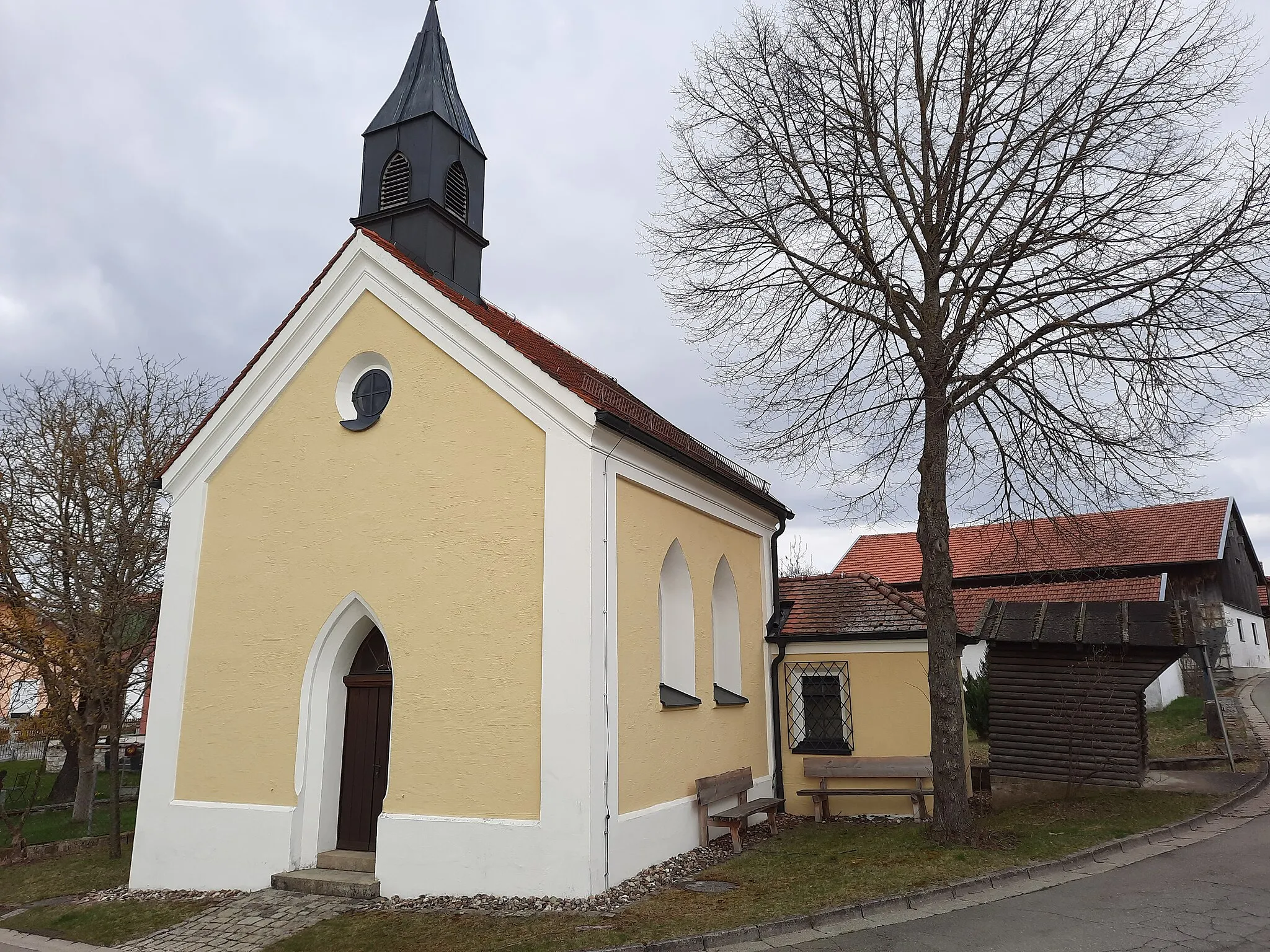 Photo showing: Dorfkirche St. Leonhard - öffentliches Gebäude in Leming (Gem. Eschlkam)