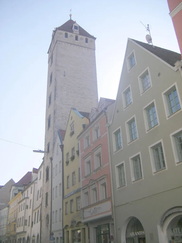 Photo showing: Goldener Turm, Regensburg