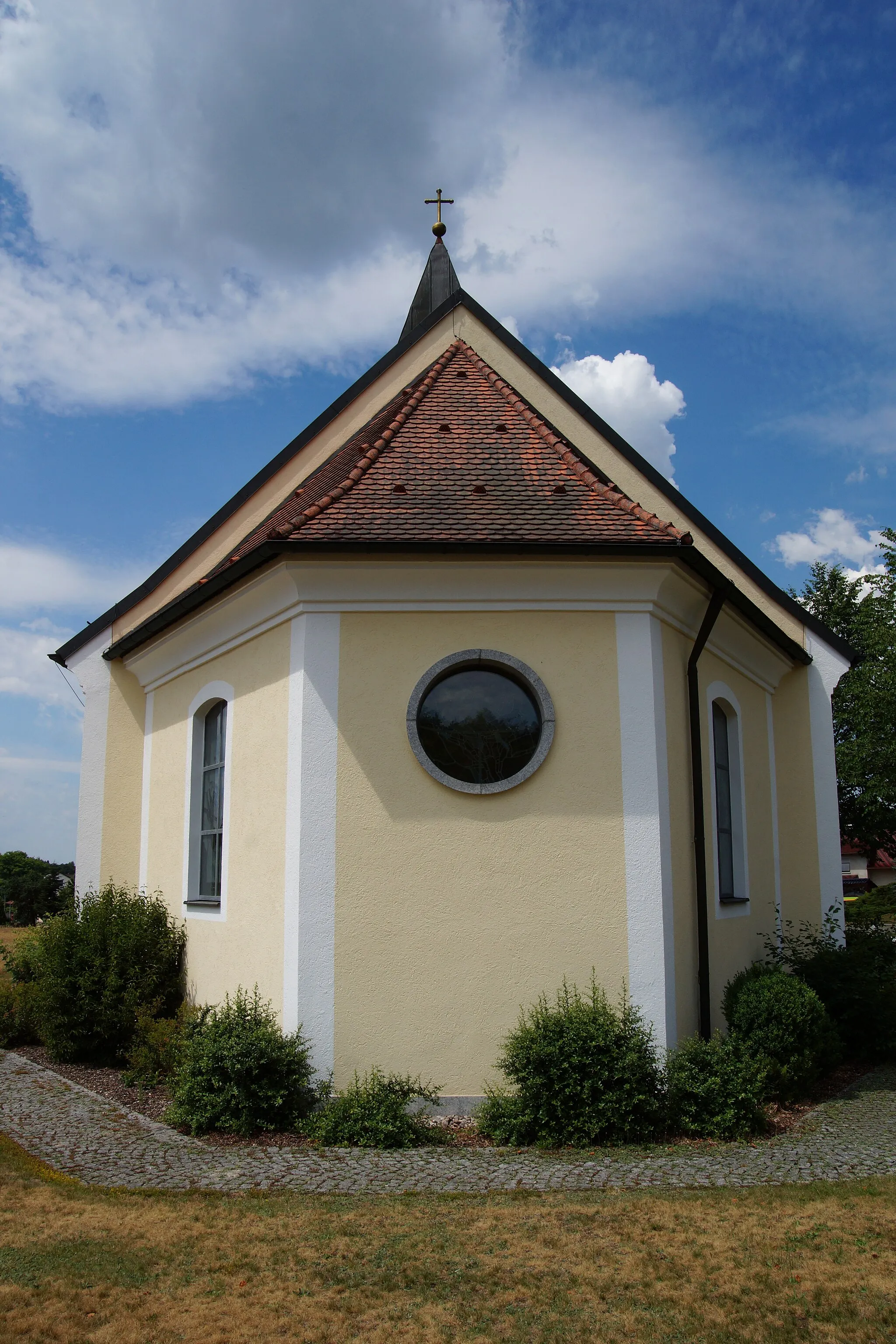 Photo showing: Die katholische Filialkirche St. Wolfgang in Holzhammer bei Schnaittenbach