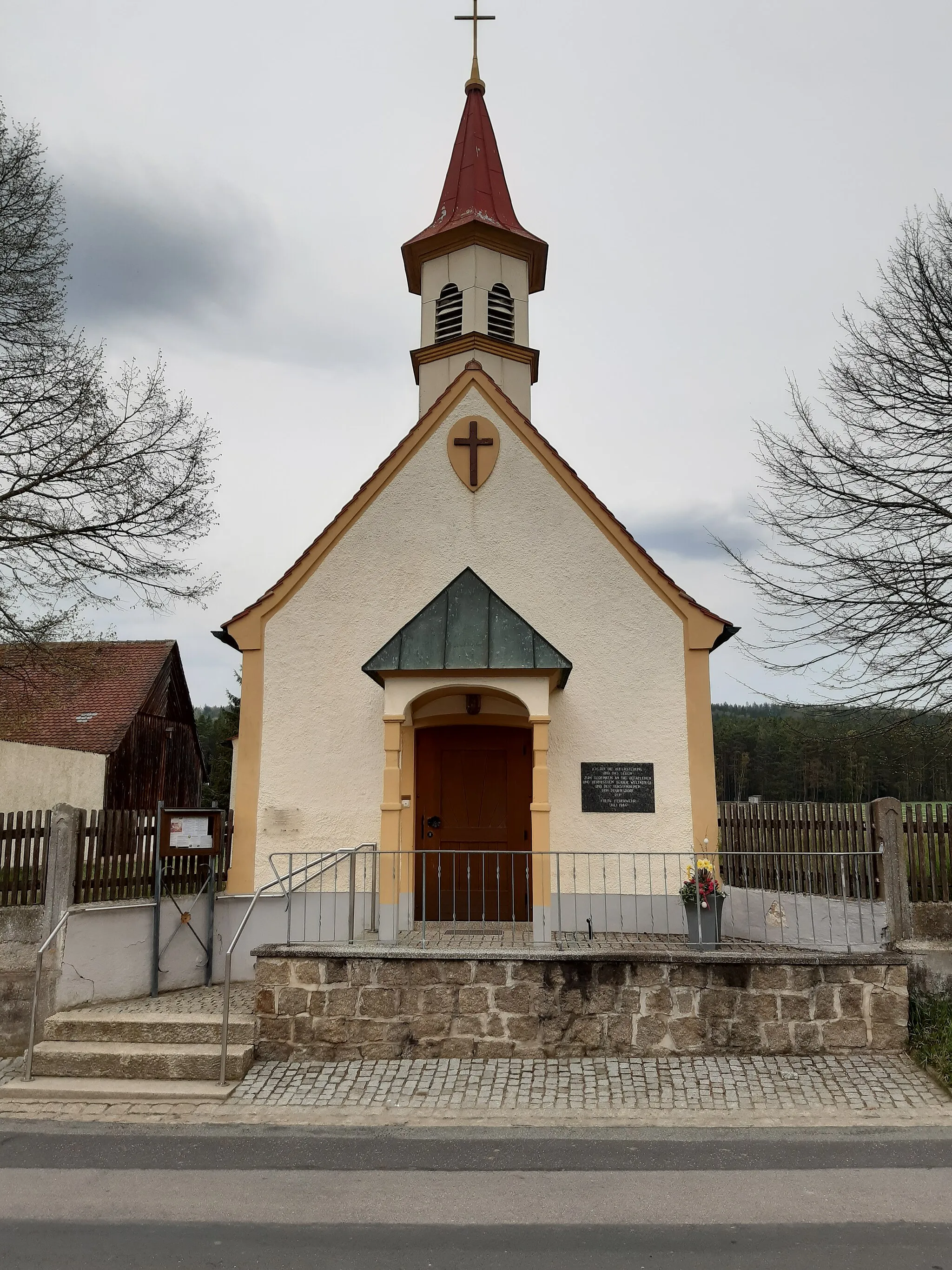 Photo showing: Frontansicht Herz-Jesu-Kapelle in Neuersdorf, Schnaittenbach