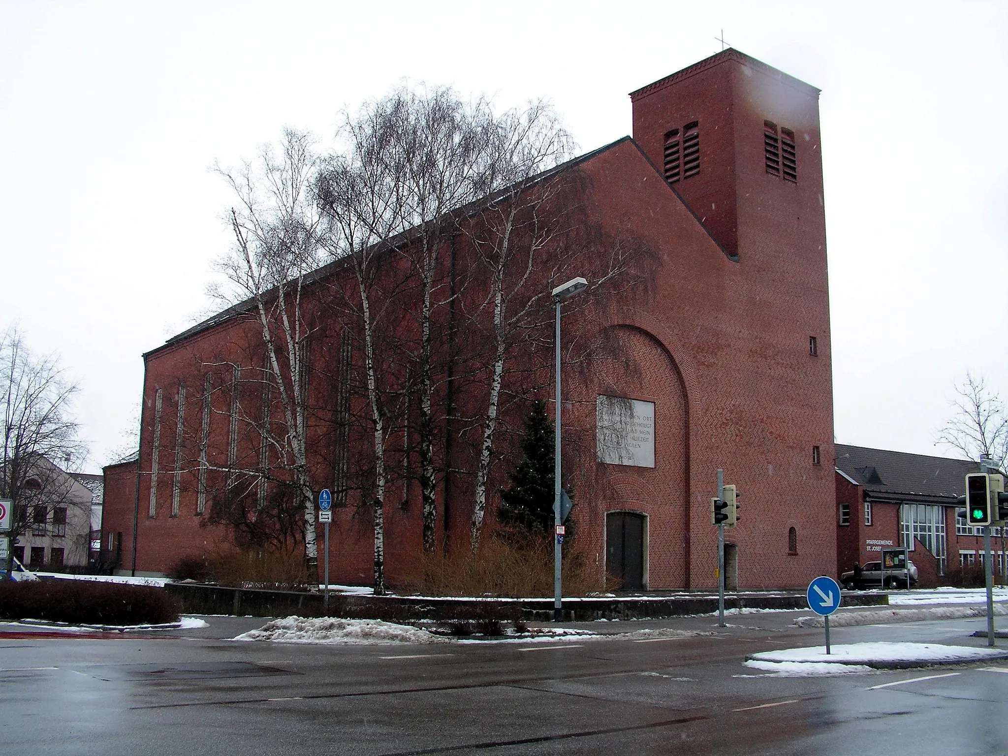 Photo showing: Höll (Dingolfing municipality), St Joseph Parish Church from north-west.