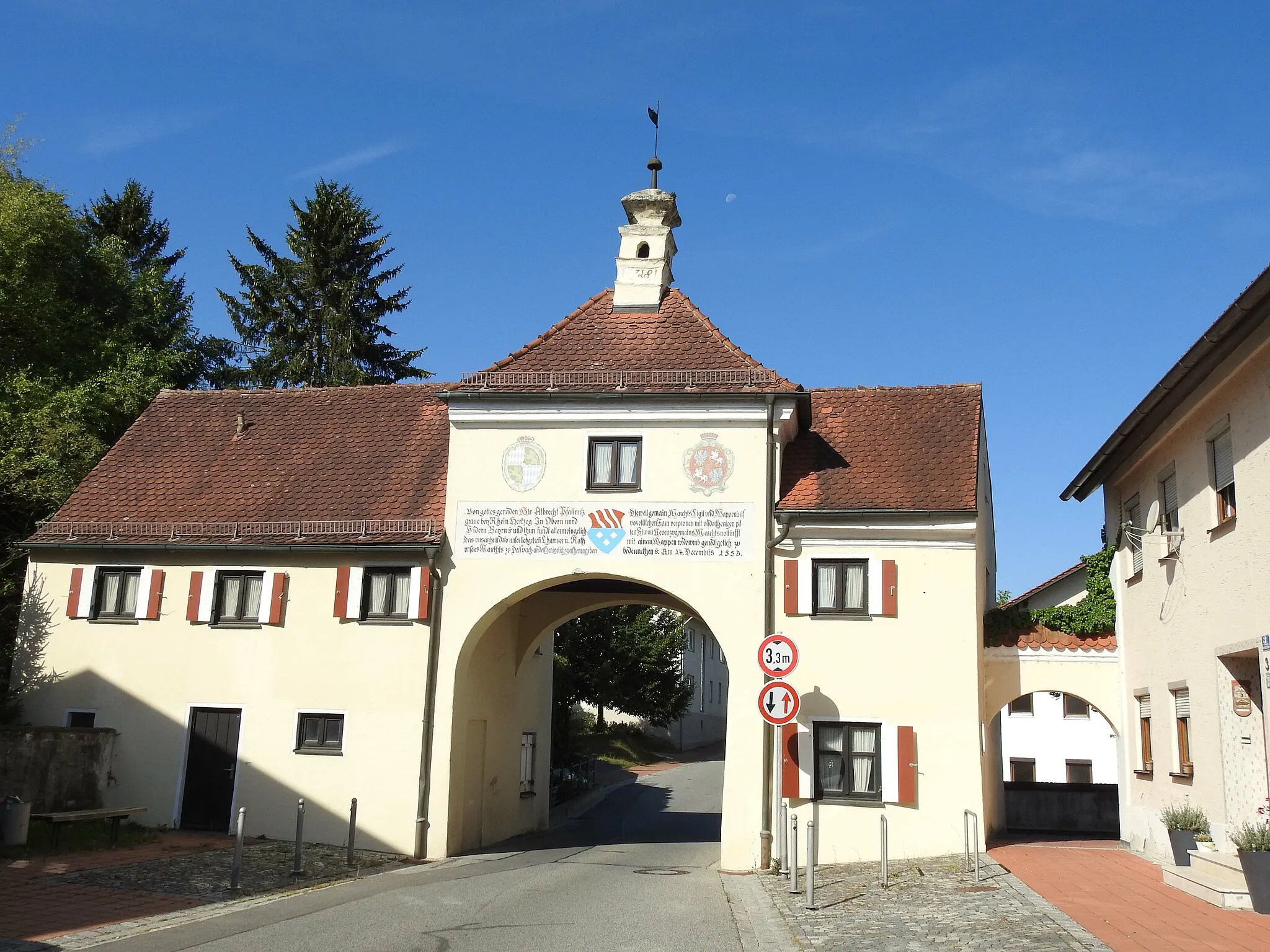 Photo showing: Markttor in Teisbach, Dingolfing