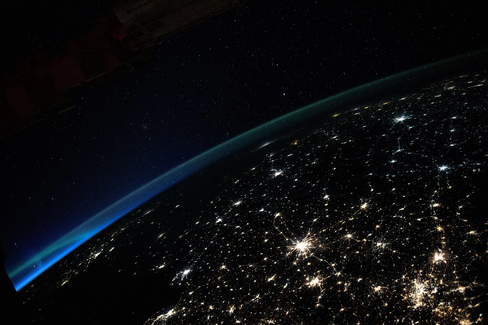 Photo showing: View of Earth taken during ISS Expedition 65.