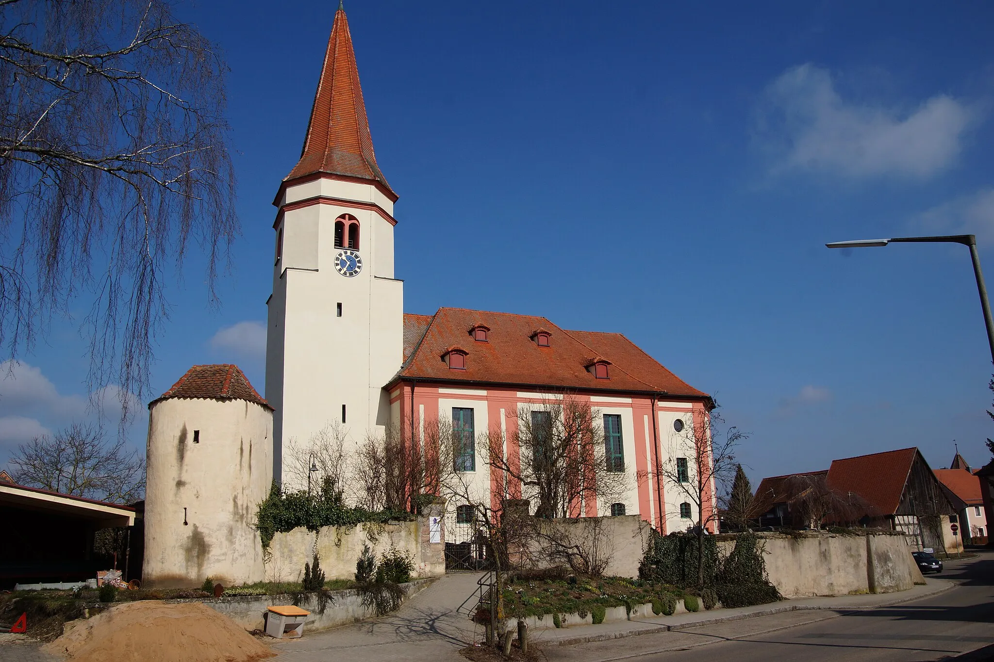 Photo showing: Die evangelische Pfarrkirche in Eysölden
