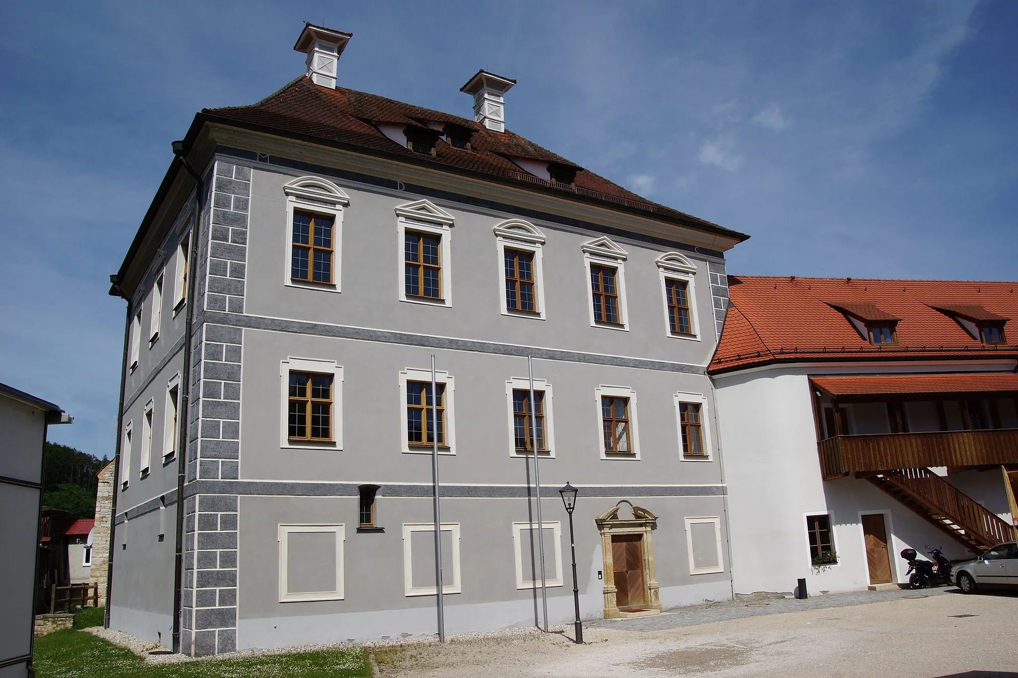 Photo showing: Das Hammerschloss oder auch Untere Schloss im Oberpfälzischen Markt Schmidmühlen