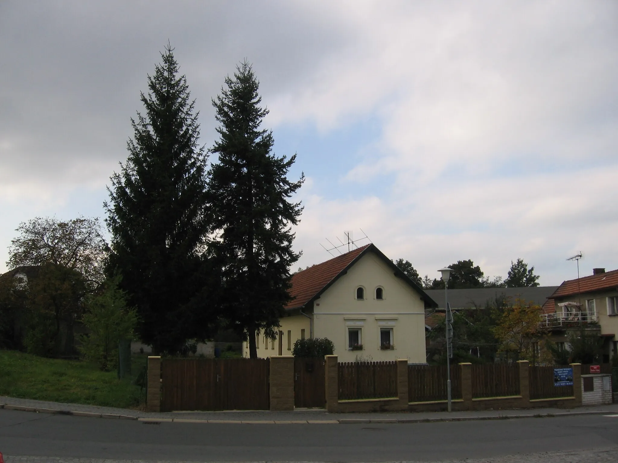 Photo showing: Strančice No. 9 - native house of Emil Kolben