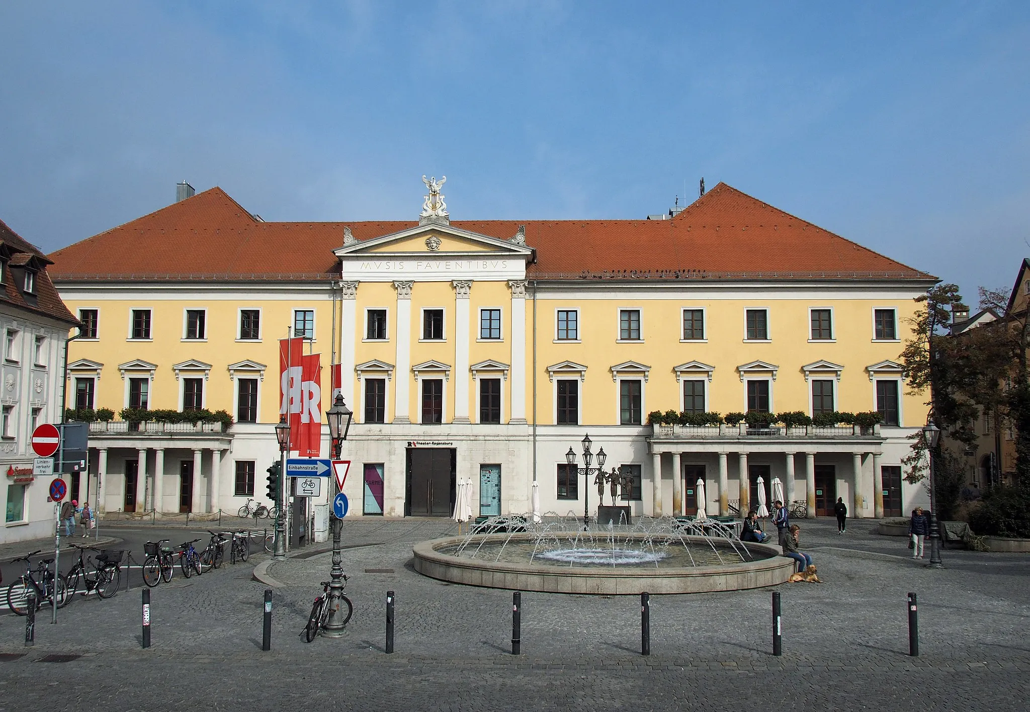 Photo showing: Stadttheater Regensburg Bismarckplatz