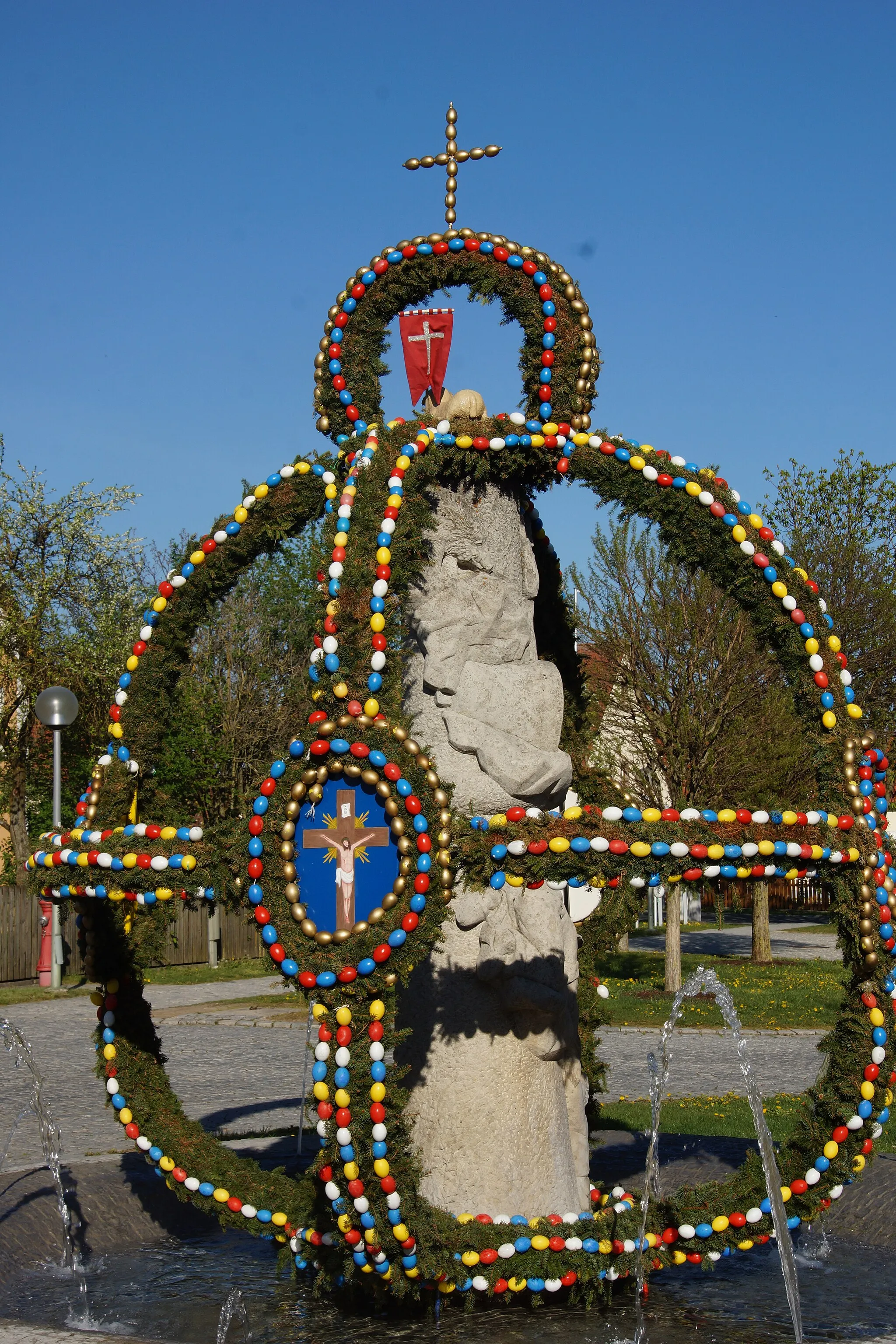 Photo showing: Berngau - Osterbrunnen 2019