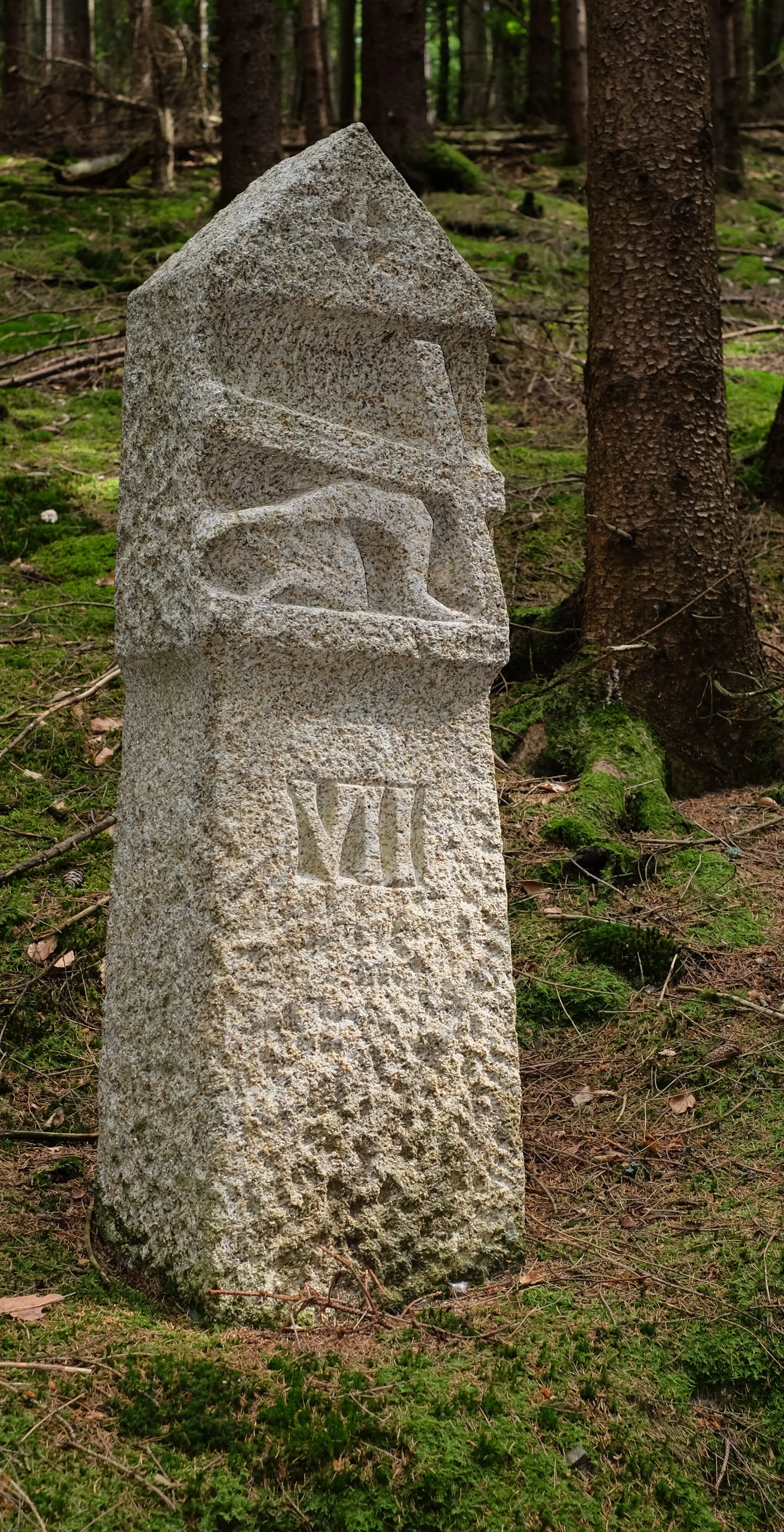 Photo showing: Station of the cross, Freudenberg-Wutschdorf, district Amberg-Sulzbach, Bavaria, Germany